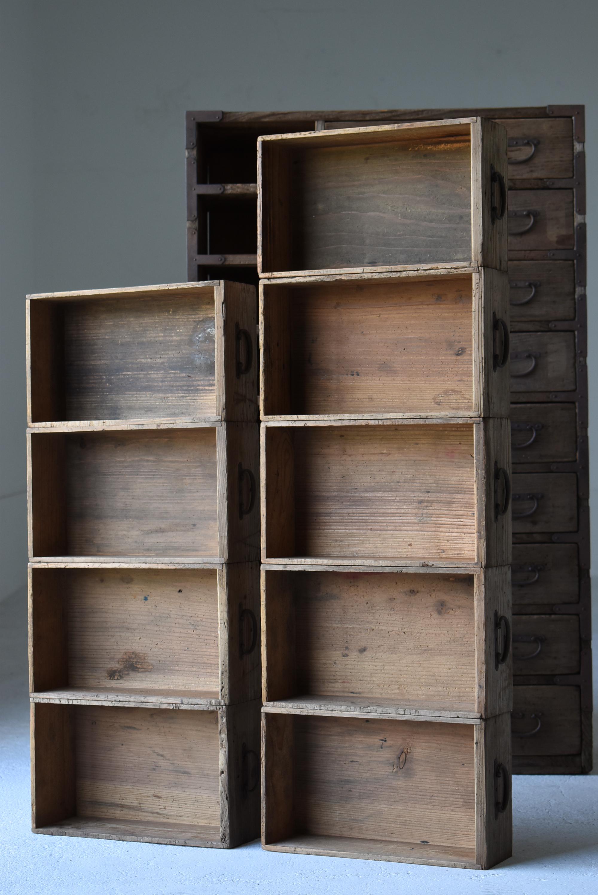Japanese Antique Drawer Storage 1900s-1920s / Tansu Sideboard Wabi Sabi For Sale 3
