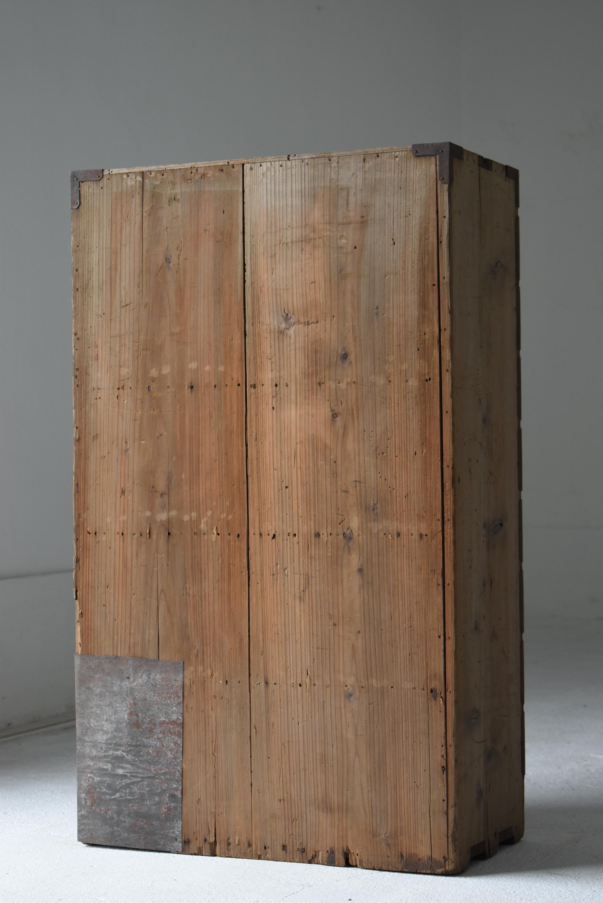 Japanese Antique Drawer Storage 1900s-1920s / Tansu Sideboard Wabi Sabi For Sale 9