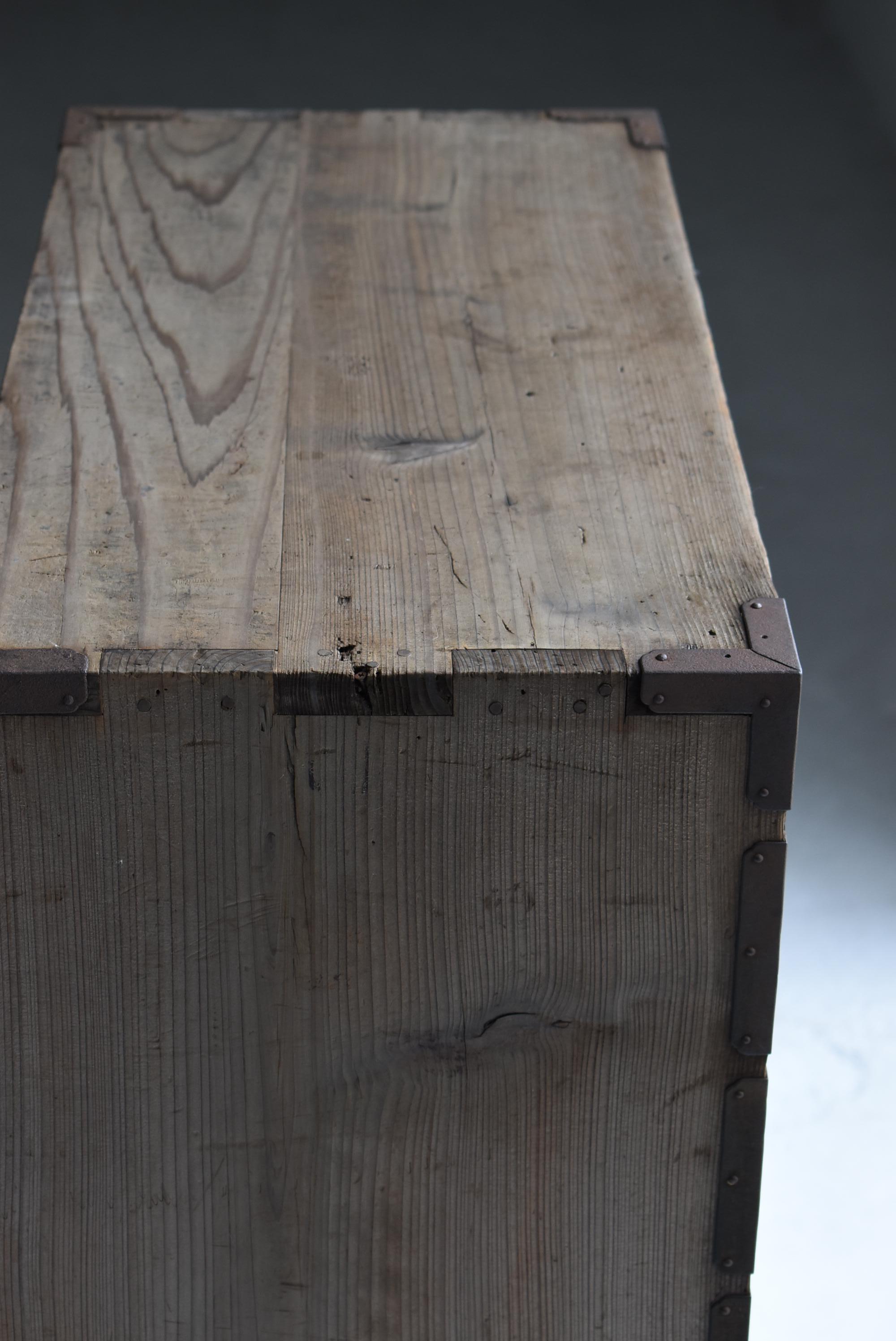 Japanese Antique Drawer Storage 1900s-1920s / Tansu Sideboard Wabi Sabi For Sale 11