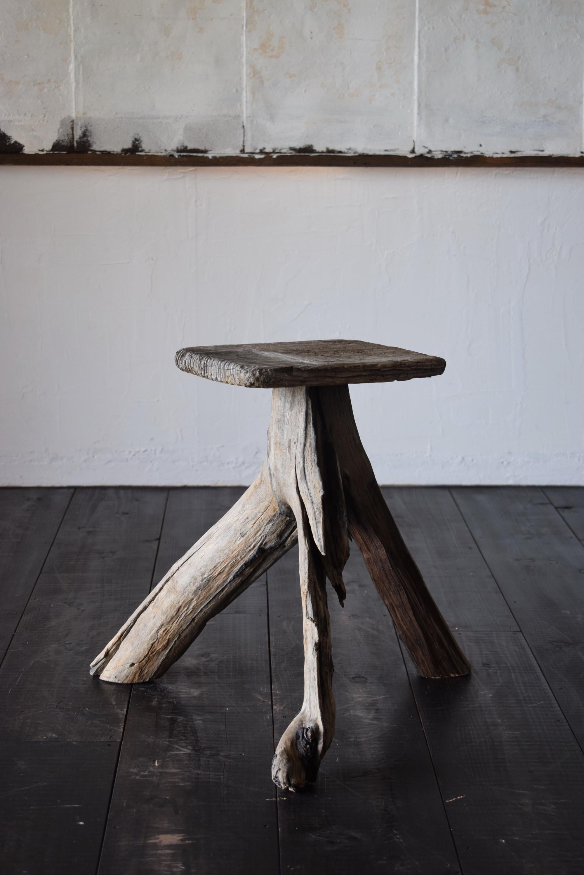 Japanese Driftwood Stool /Exhibition Table / Flower Stand /Wabisabi Stool 4