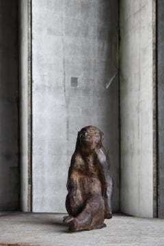 Escultura japonesa de un mono en laca seca, de mediados del siglo XX / Figurita wabisabi