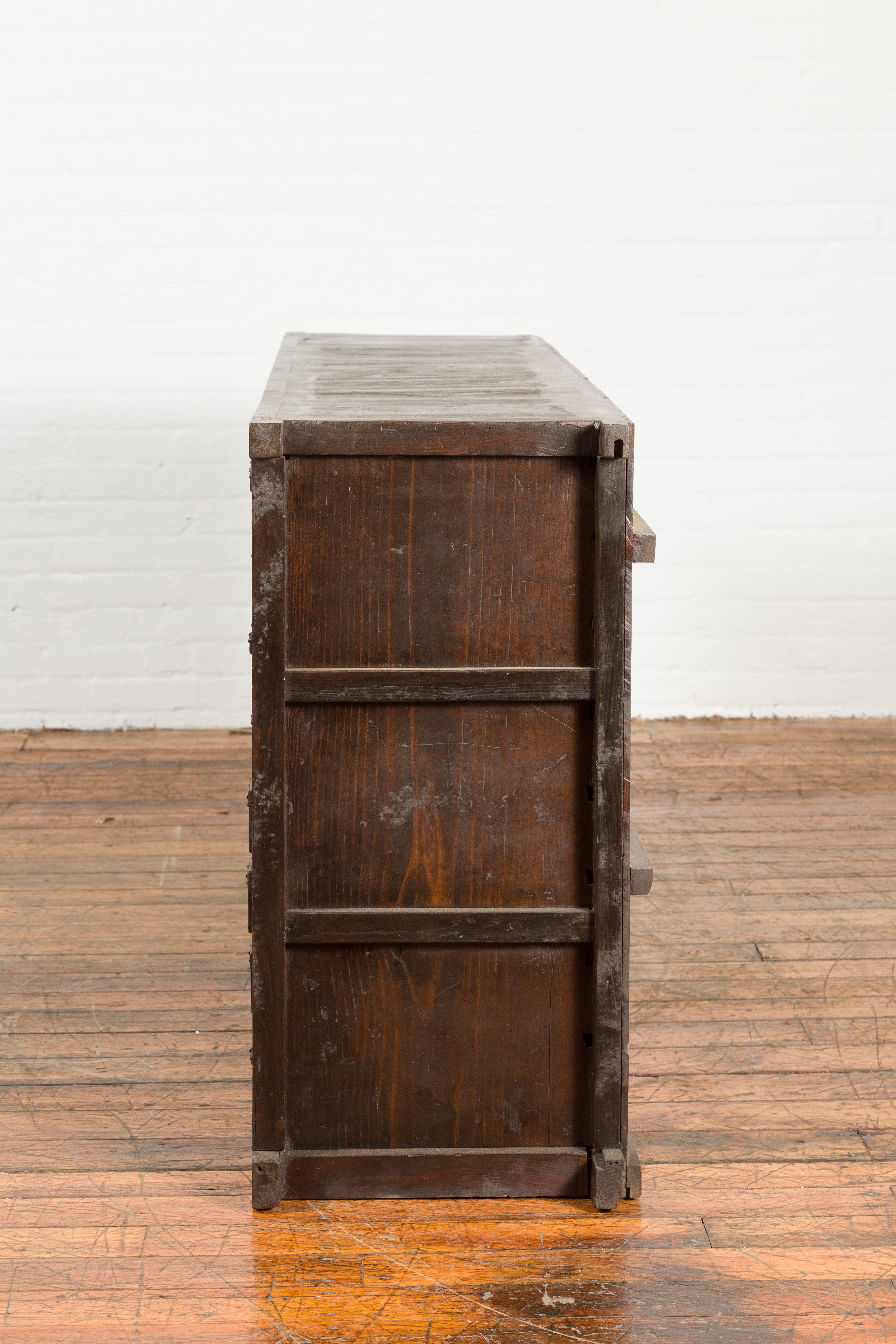 Japanese Early 20th Century Apothecary Chest with 28 Drawers and Brown Patina 12