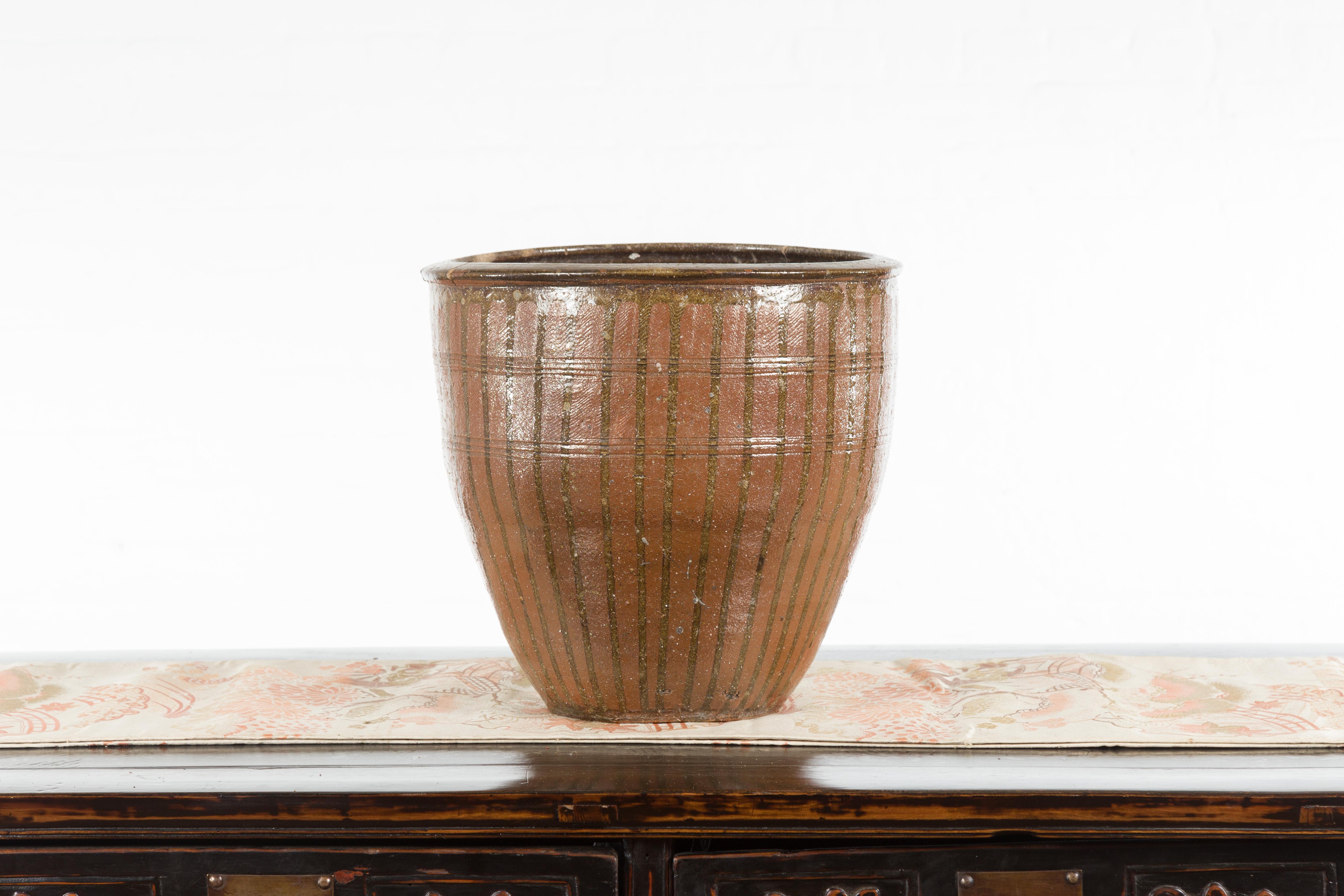 Japonais Pot en porcelaine japonaise Tamba Tachikui marron du début du 20e siècle avec trempage en vente