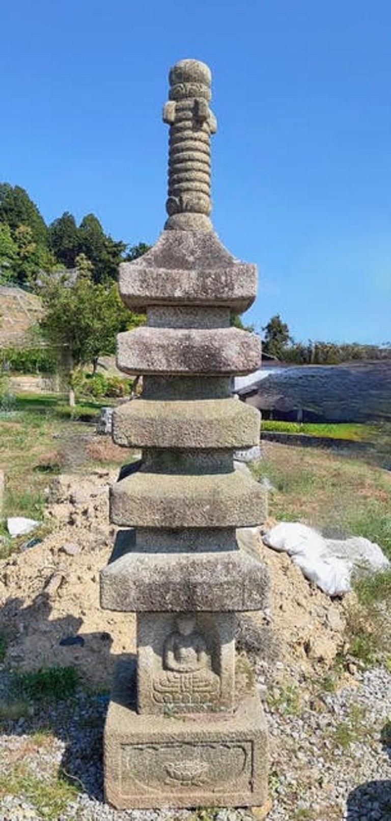 Japanische frühe antike japanische Stein-Pagoda mit vier Buddhas, 10 Fuß (Edo) im Angebot