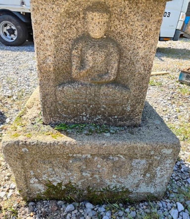 Japanische frühe antike japanische Stein-Pagoda mit vier Buddhas, 10 Fuß im Angebot 2