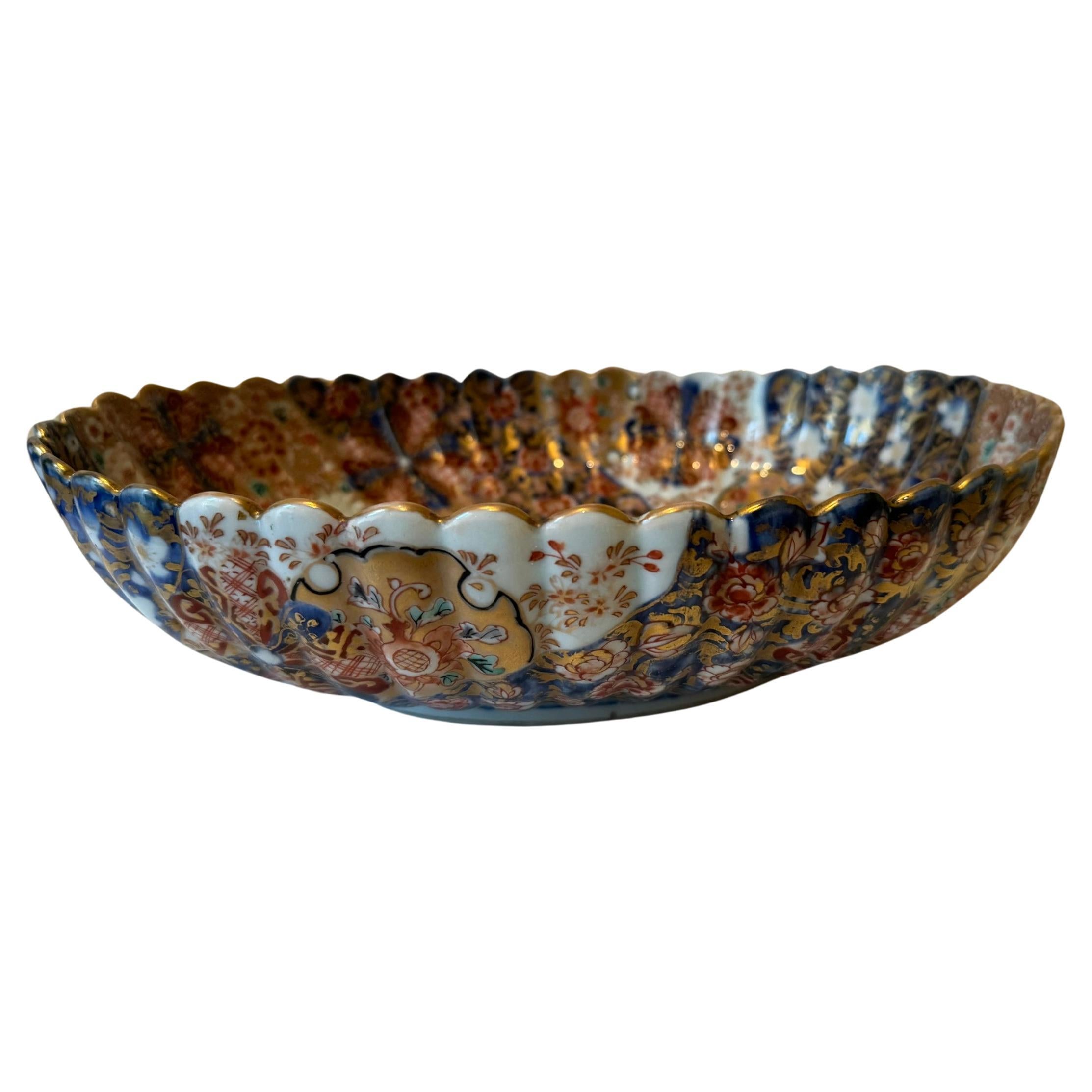 Japanese Early Meiji Period Porcelain Bowl, circa 1870 For Sale