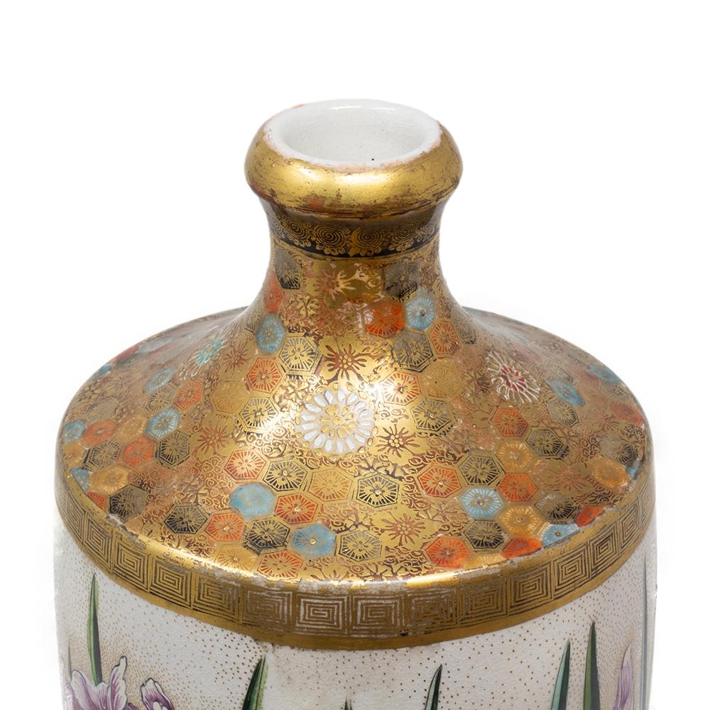 Japanese Earthenware Meiji Period Satsuma Iris Vase by Ryuzan For Sale 2