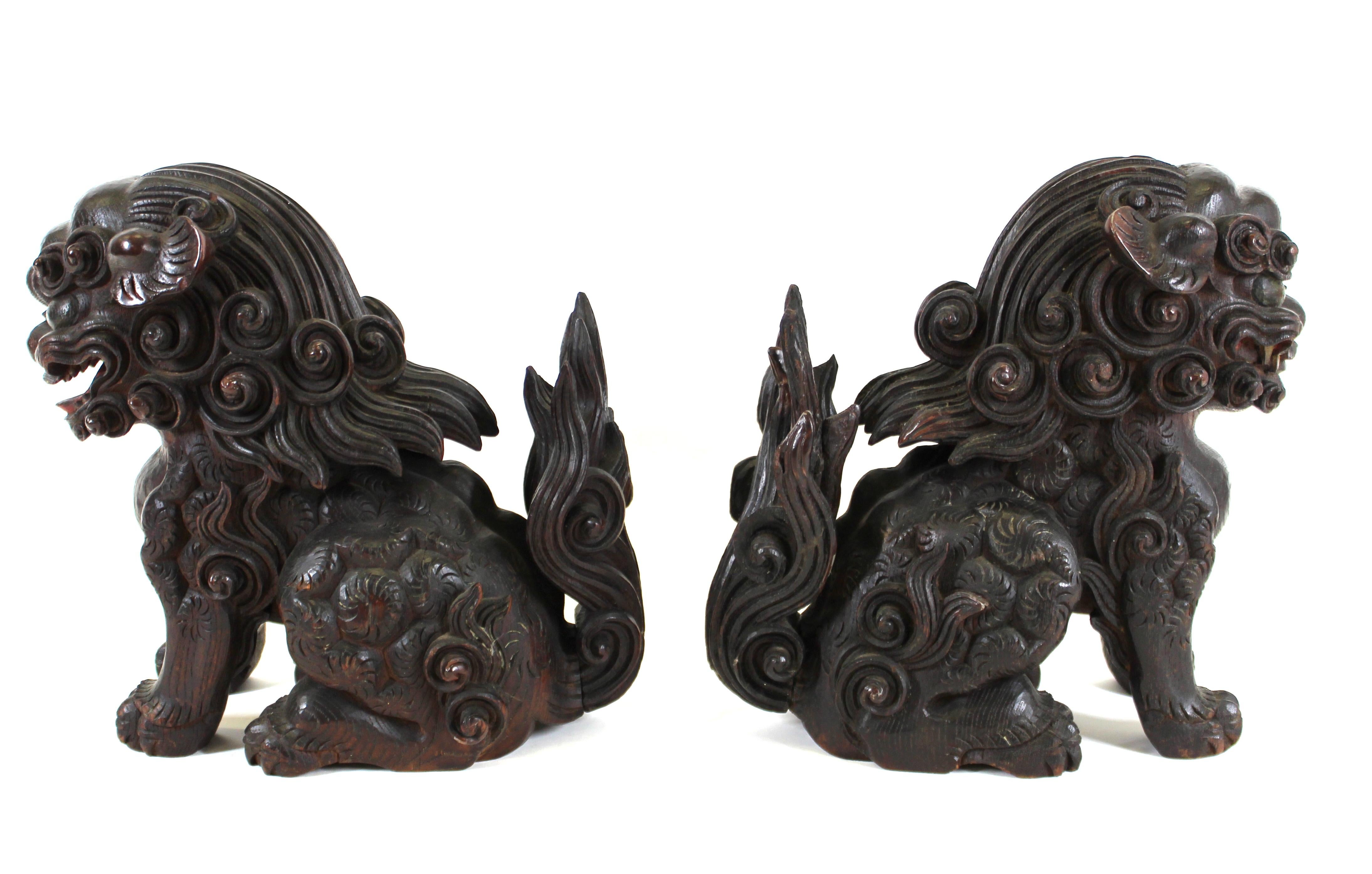 Japanese Edo Carved Wood Foo Dogs In Good Condition For Sale In New York, NY