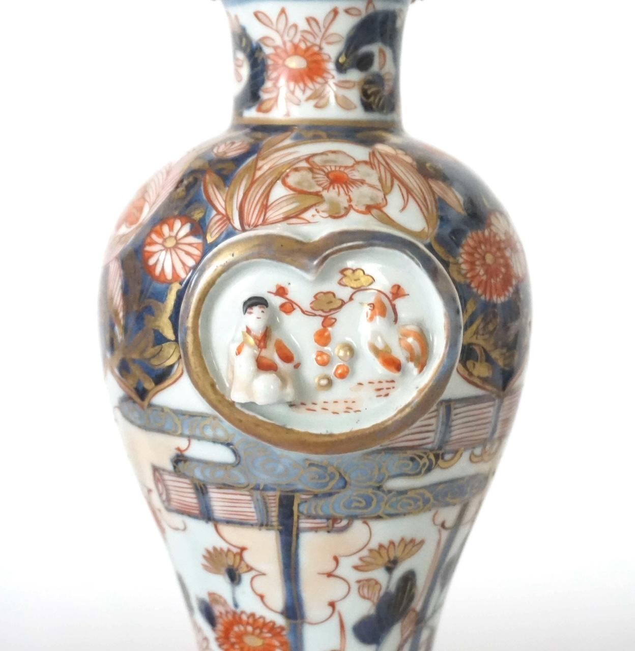 Japanese Edo Imari Paktong Mounted Garniture Vases, Pair, circa 1720 For Sale 2