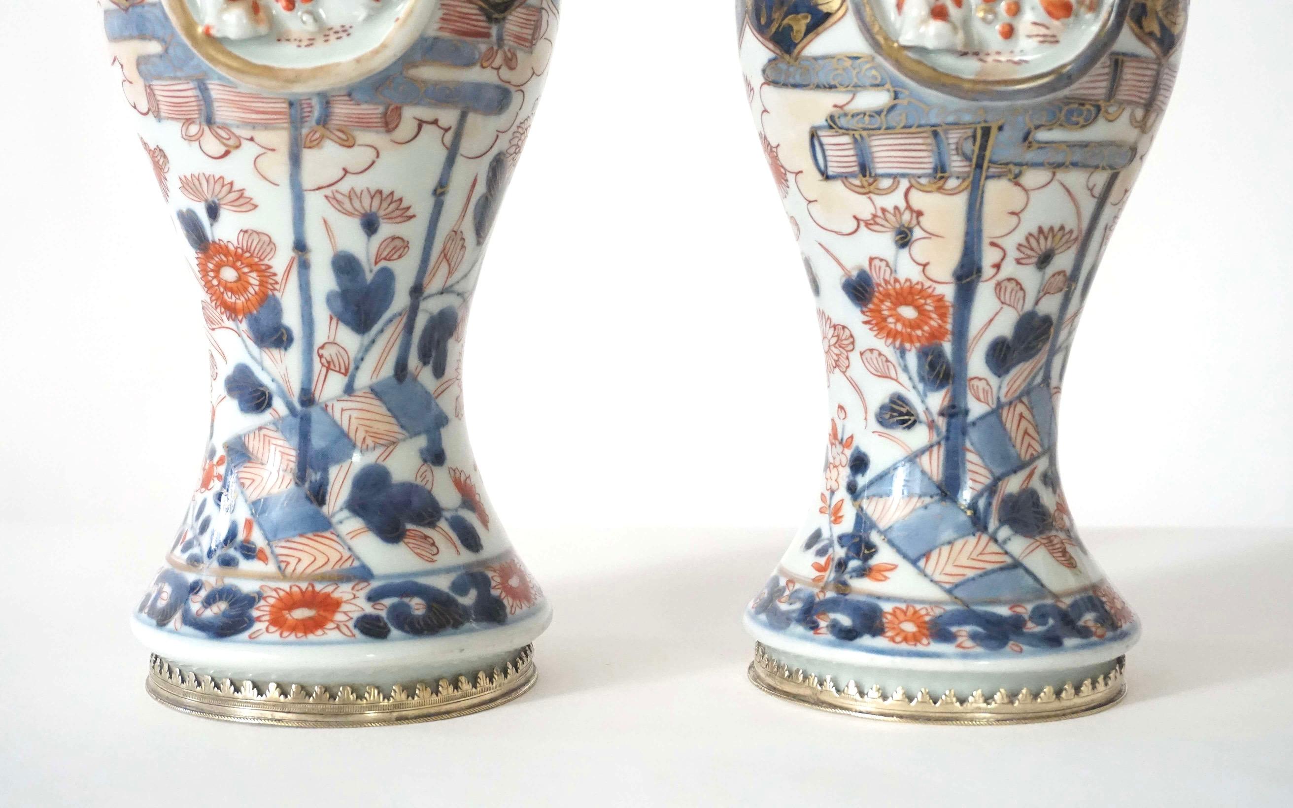 Japanese Edo Imari Paktong Mounted Garniture Vases, Pair, circa 1720 For Sale 3