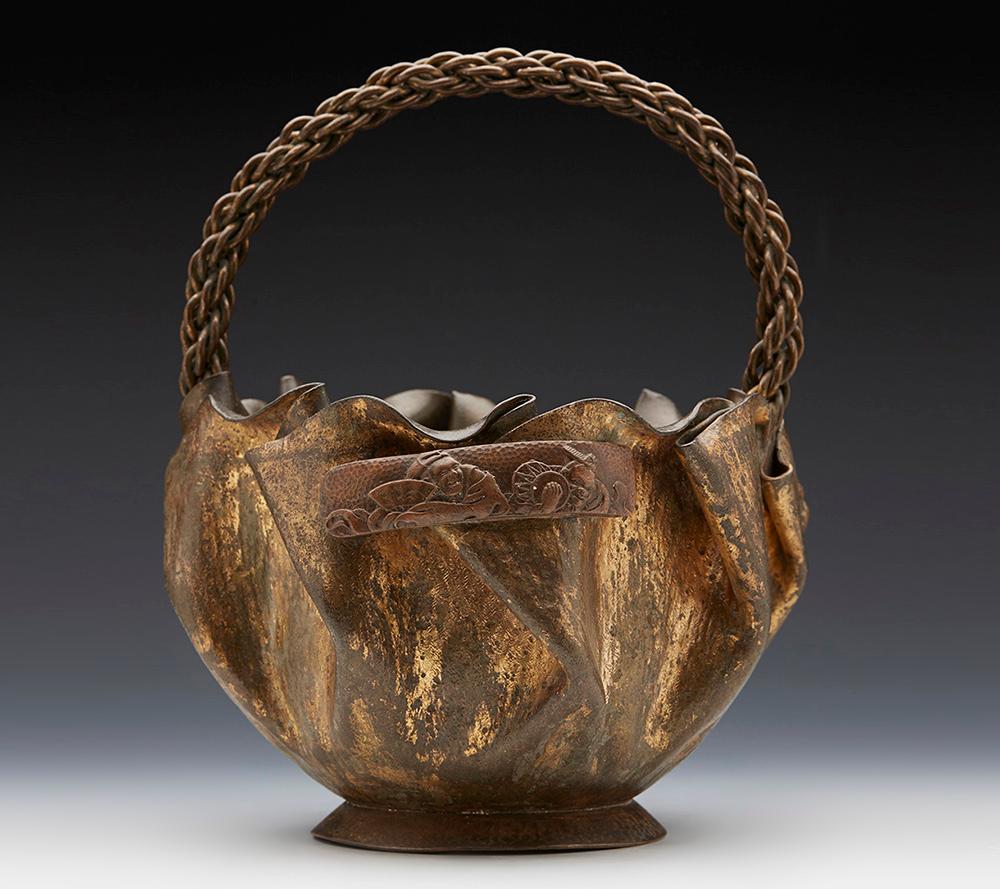 Japanese Edo/Meiji Gilded Bronze Folded Paper Handled Basket with Applications For Sale 5