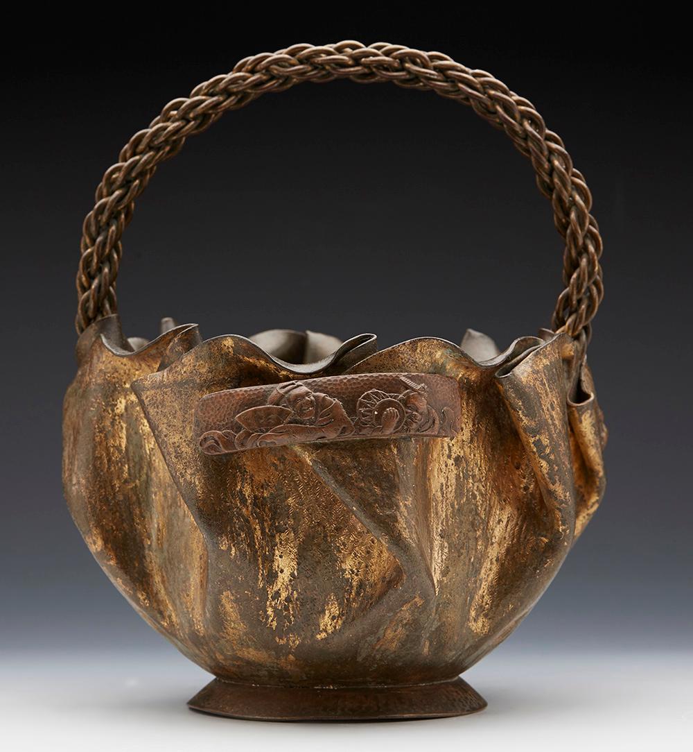 Japanese Edo/Meiji Gilded Bronze Folded Paper Handled Basket with Applications For Sale 3
