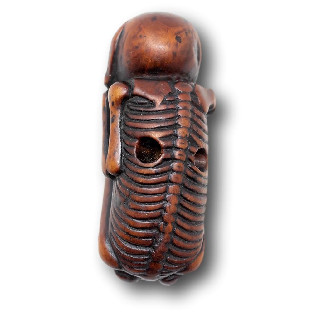 Bois Période Edo japonaise (1603-1868) Foetus Netsuke en vente