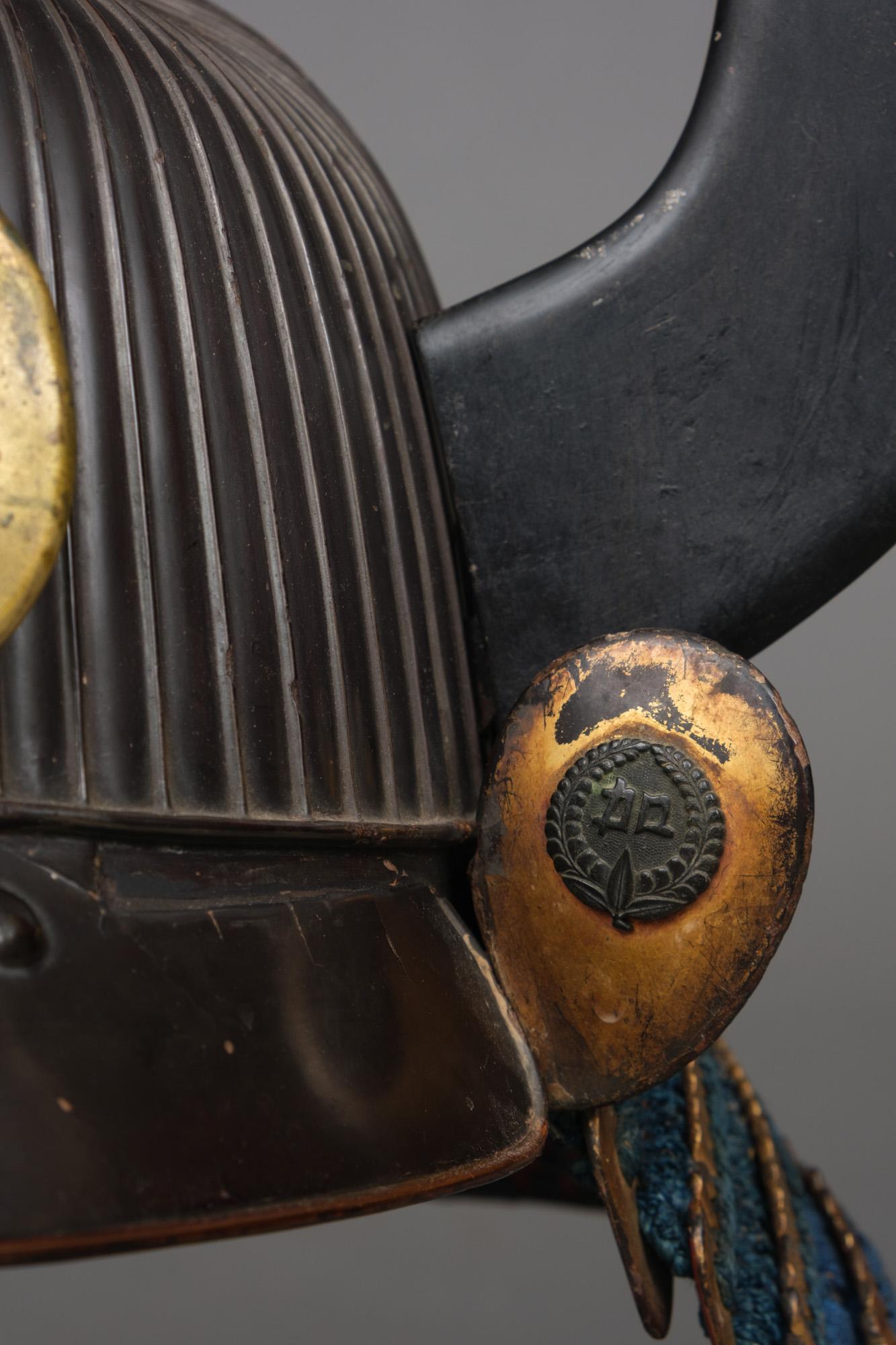Japanese Edo-Period 62-Plate Kabuto 兜 'Helmet' with Long Lacquer Wakidate 10