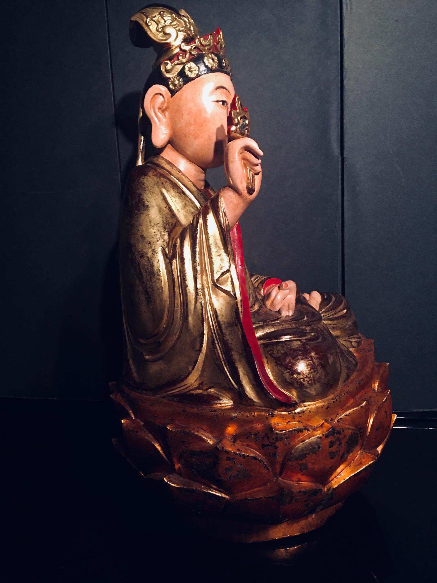 19th Century Vietnamese Carved and Gilt Seated Bodhisattva Holding a Flower For Sale 1