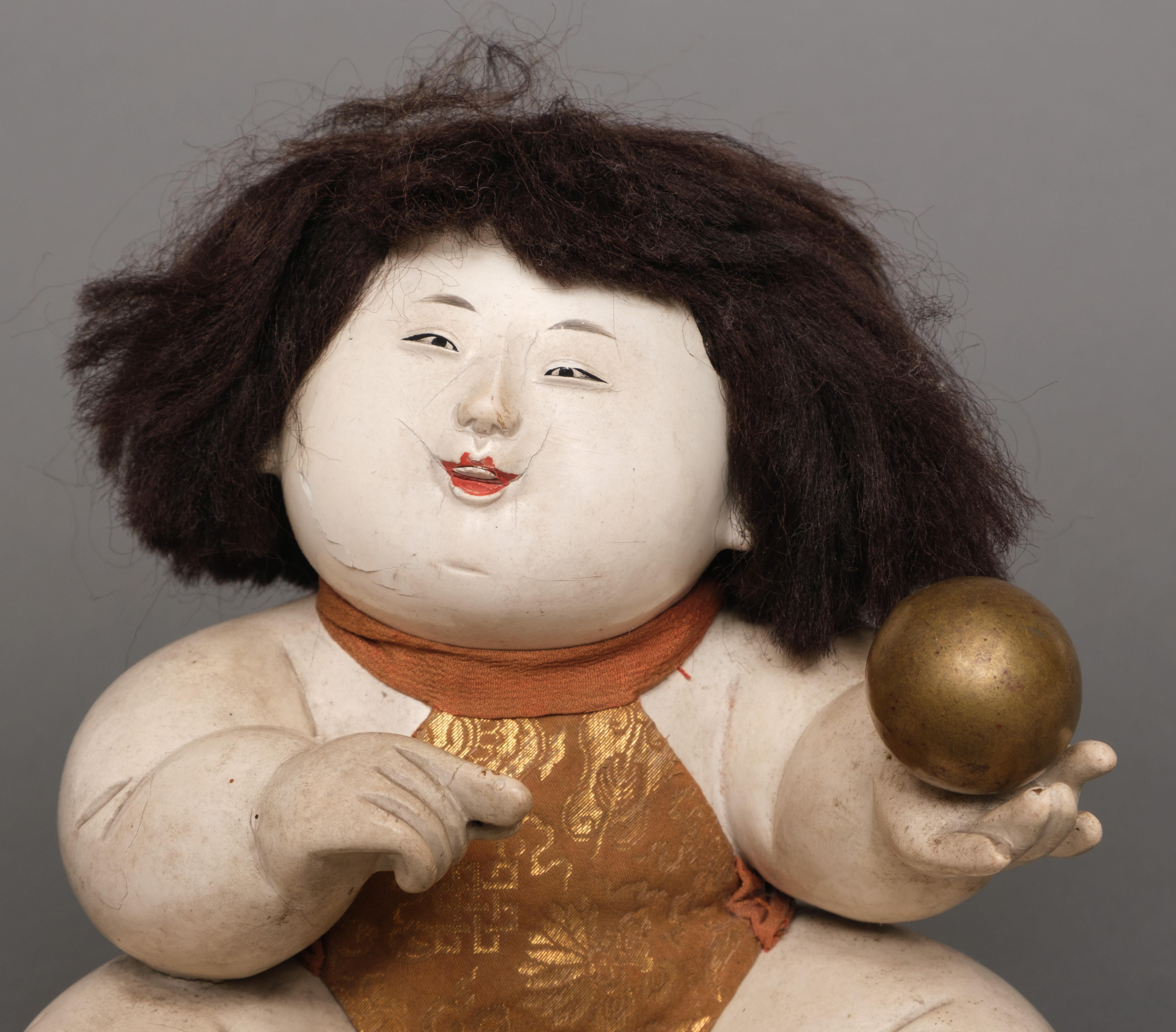 Japanese Edo-period gosho’ningyô 御所人形 (palace doll) of plump, seated child For Sale 6