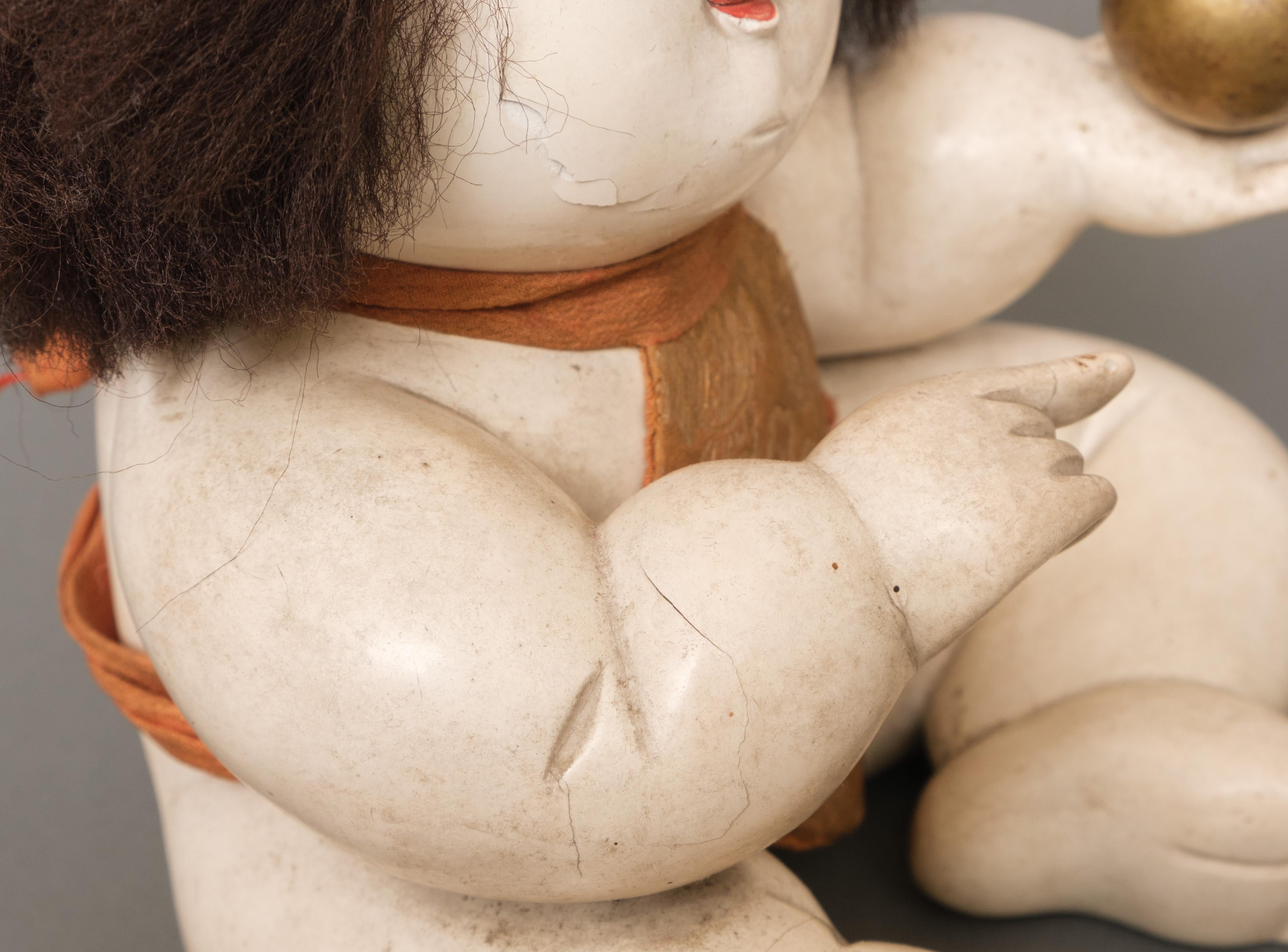 Japanese Edo-period gosho’ningyô 御所人形 (palace doll) of plump, seated child For Sale 3