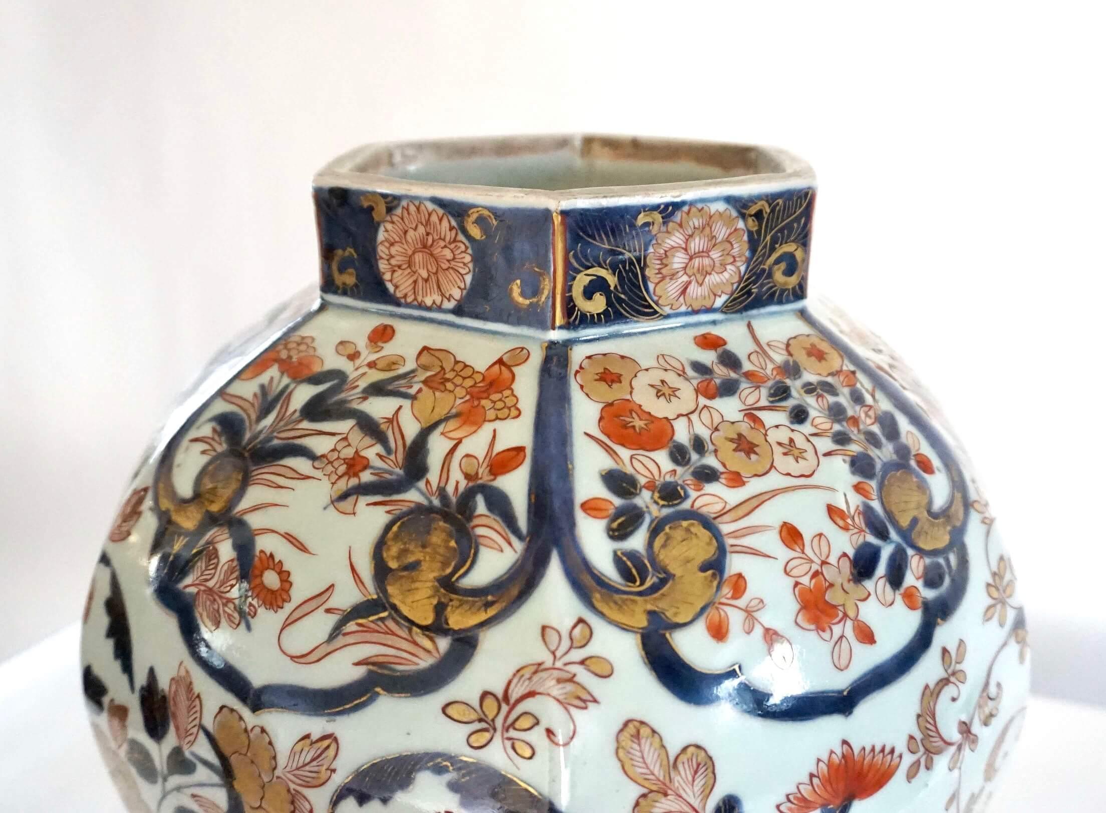 Japanese Edo Period Imari Porcelain Vase and Table Lamp, circa 1700 4