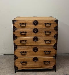 Japanese Edo Period Isho-Dansu - Clothing Chest