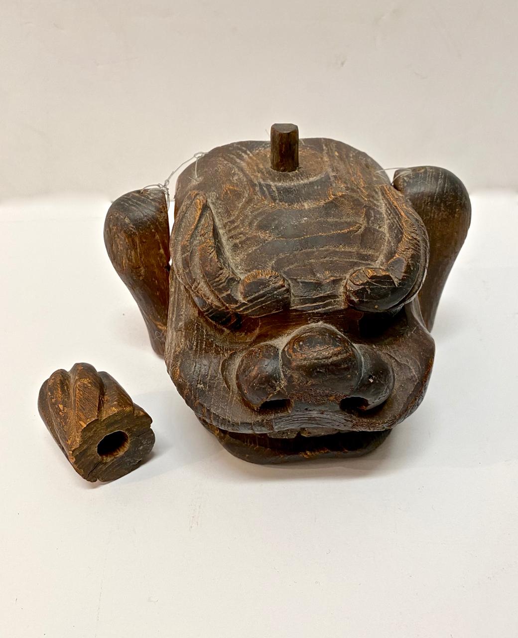 Hand-Carved Noh Edo Period Lion Mask For Sale