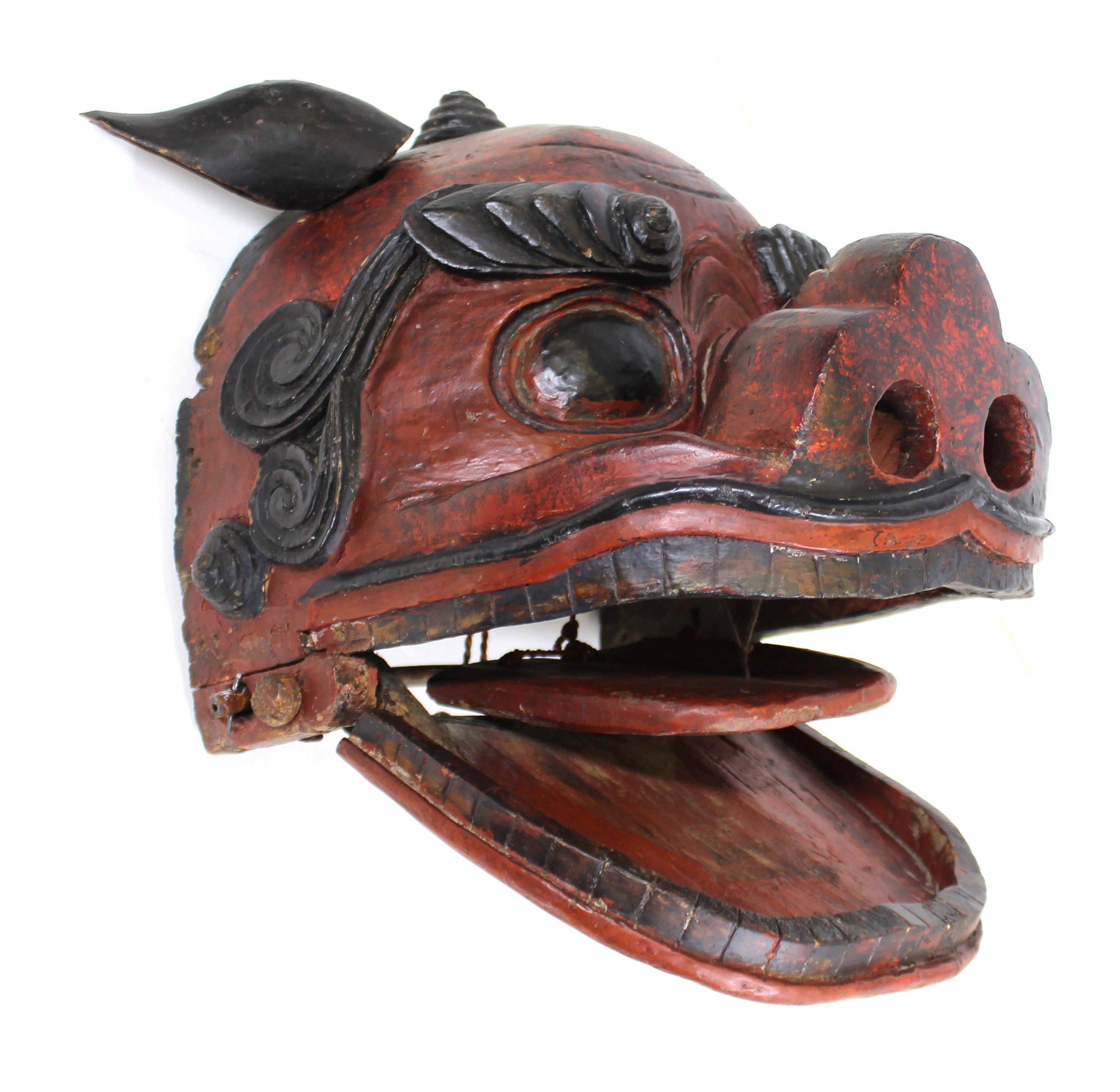 Wood Japanese Edo Period Lion Mask For Sale