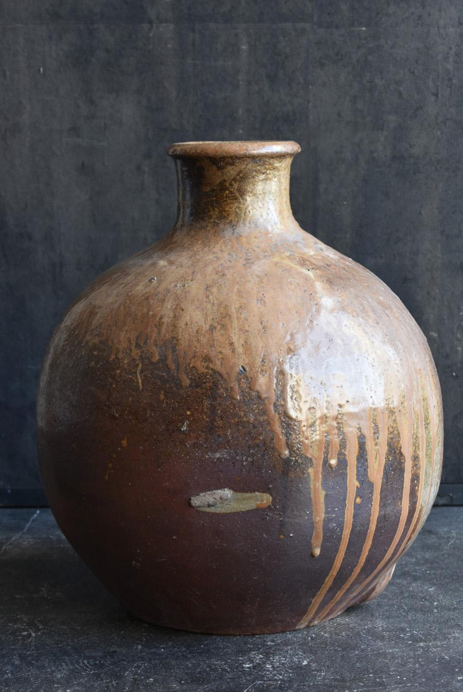 Japanische Vase aus der japanischen Edo-Periode/17. bis 19. Jahrhundert/Antike Vase/Naturglasur (18. Jahrhundert und früher)