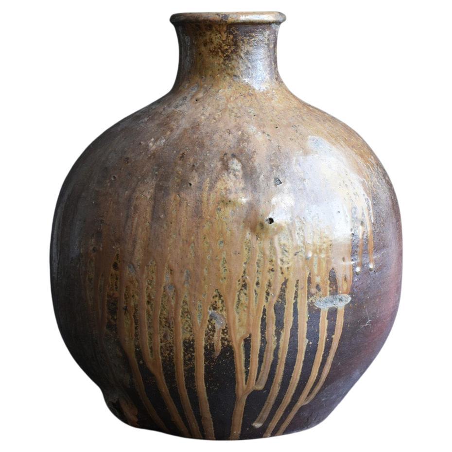 Japanische Vase aus der japanischen Edo-Periode/17. bis 19. Jahrhundert/Antike Vase/Naturglasur