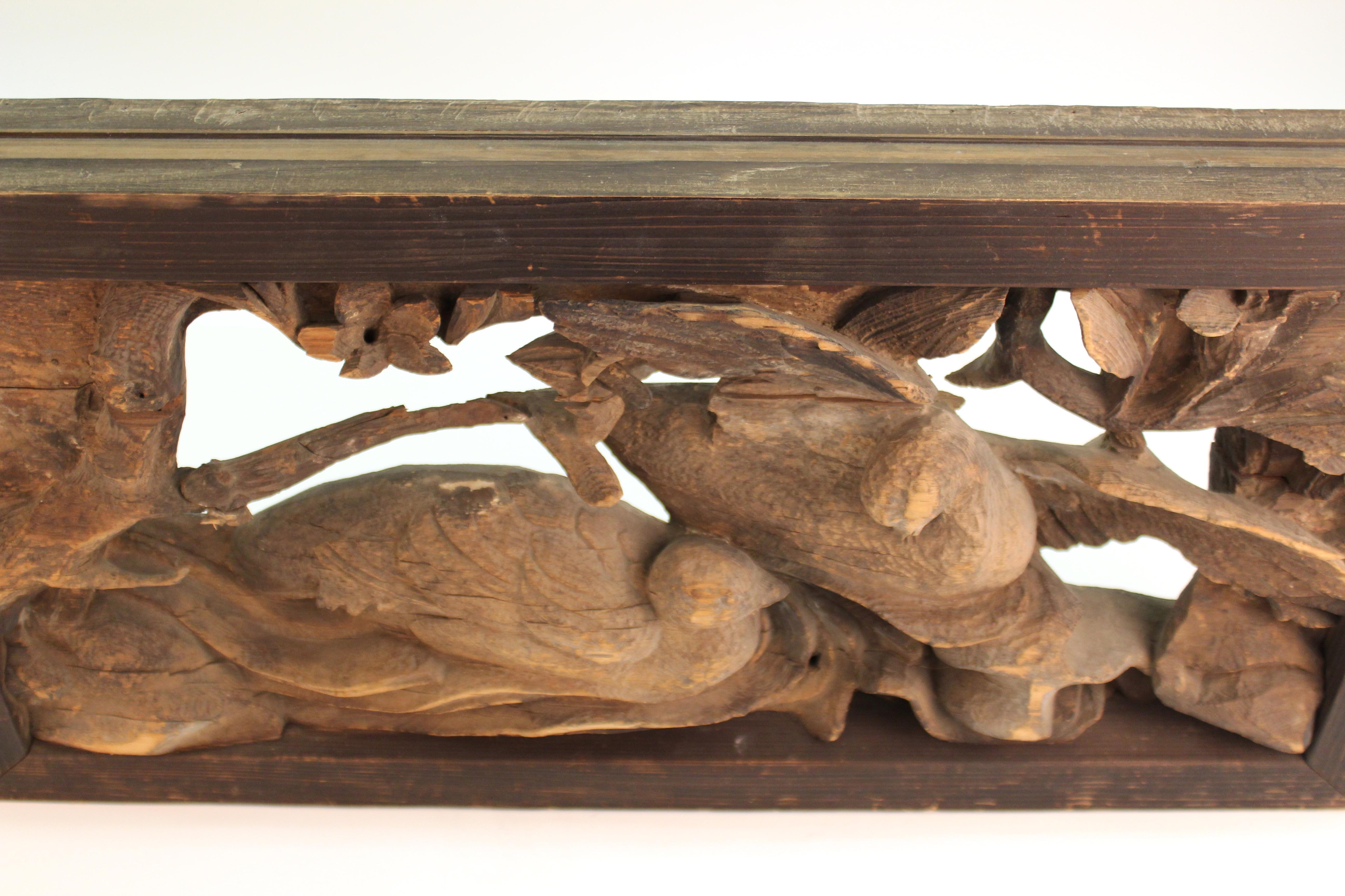 Japanese Edo Period Wood Temple Carving with Doves For Sale 5