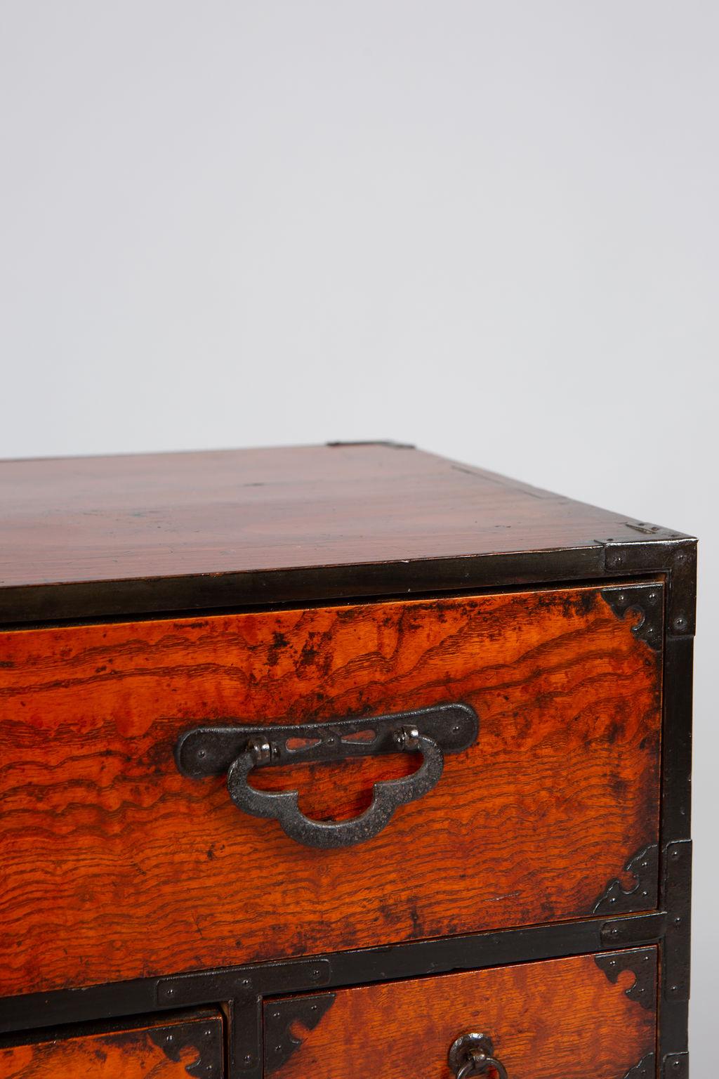 Japanese Elm Tansu Small Chest In Good Condition In Hudson, NY