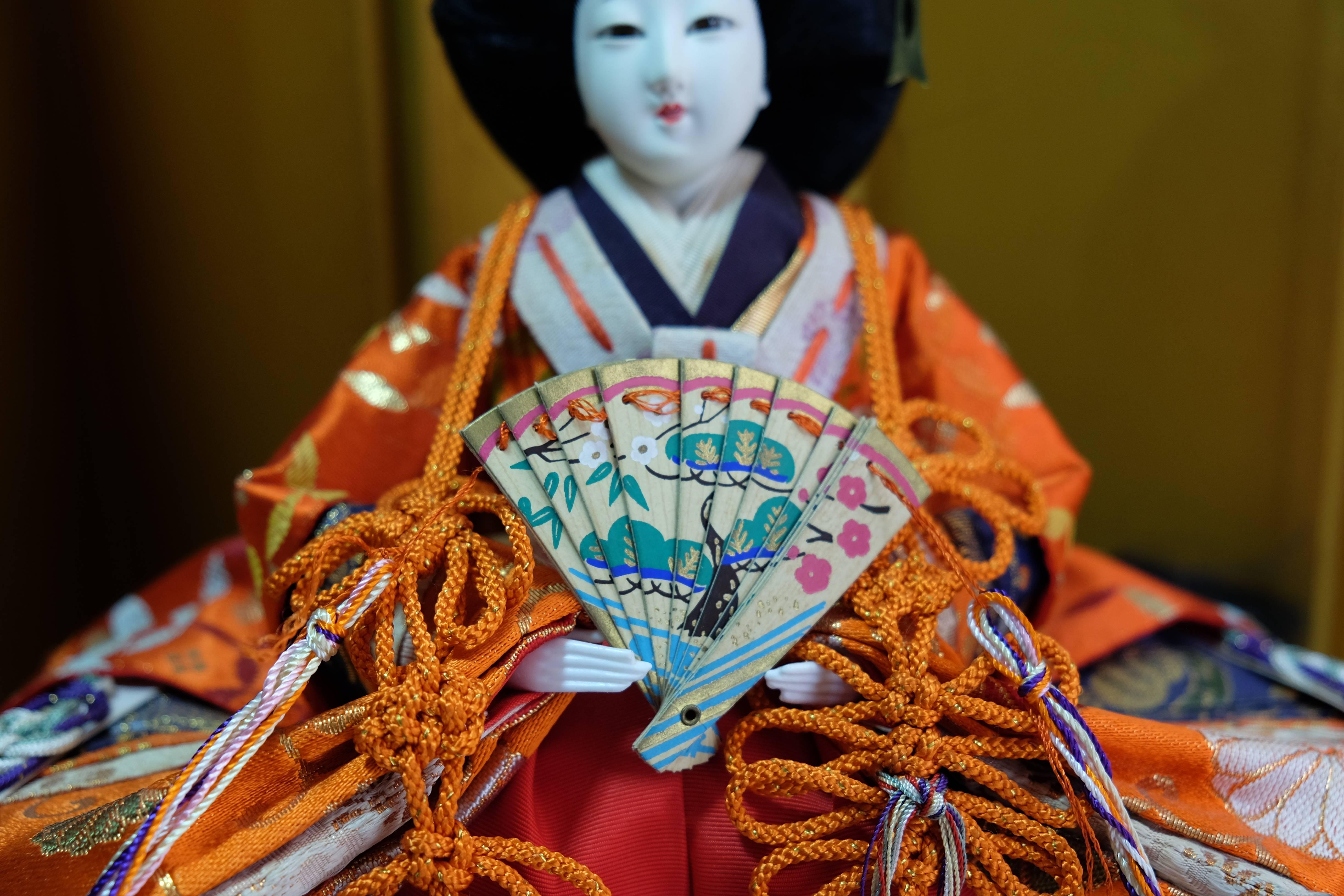 Japanese Emperor and Empress Pair of Dolls for Doll's Festival Hinamatsuri 1950s For Sale 2