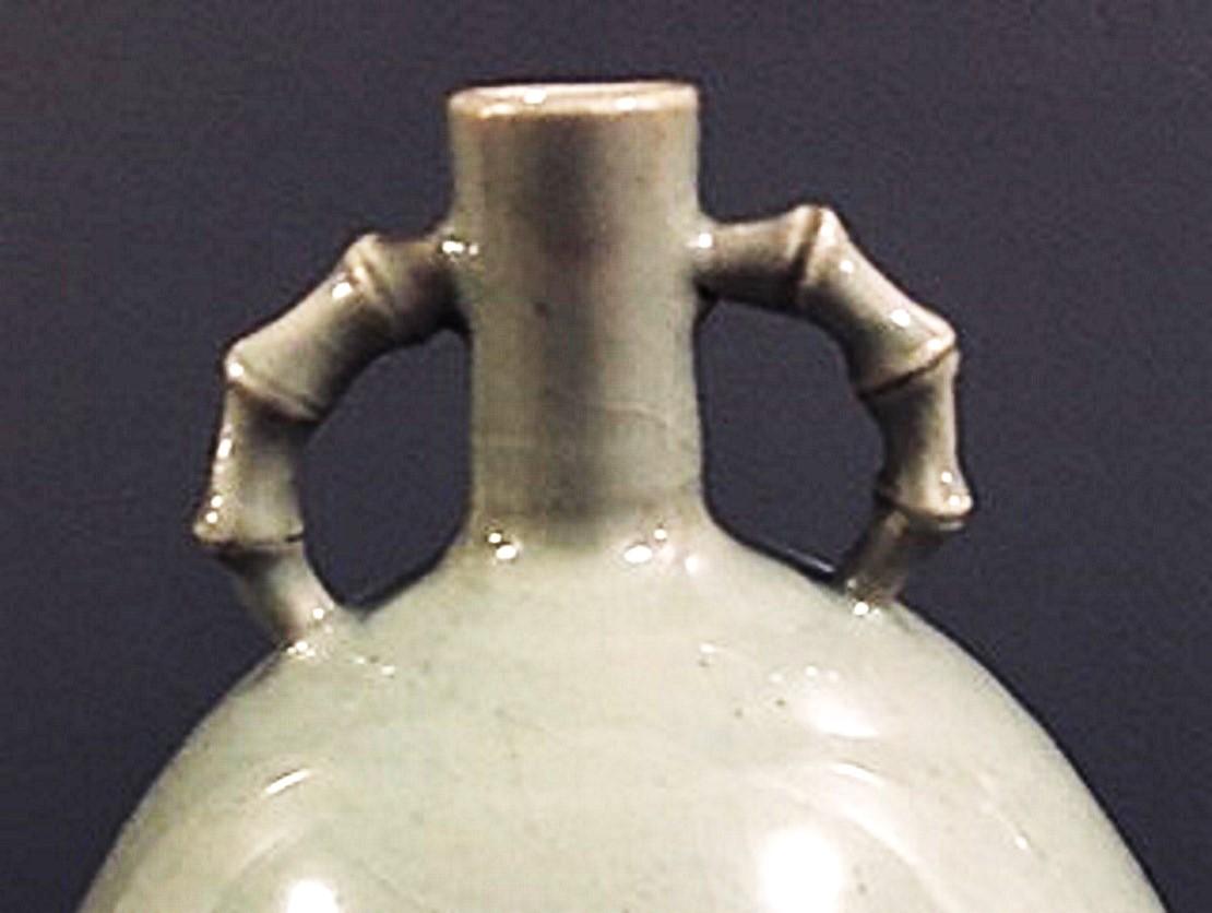 Giapponismo Vaso classico a forma ovale del periodo dell'imperatore giapponese Shōwa, circa. 1960 in vendita