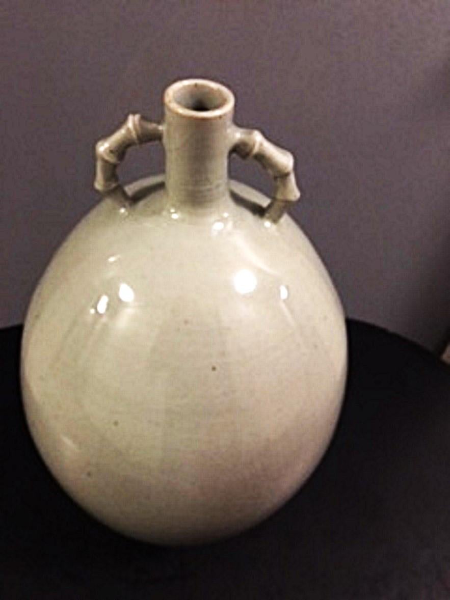 Smaltato Vaso classico a forma ovale del periodo dell'imperatore giapponese Shōwa, circa. 1960 in vendita