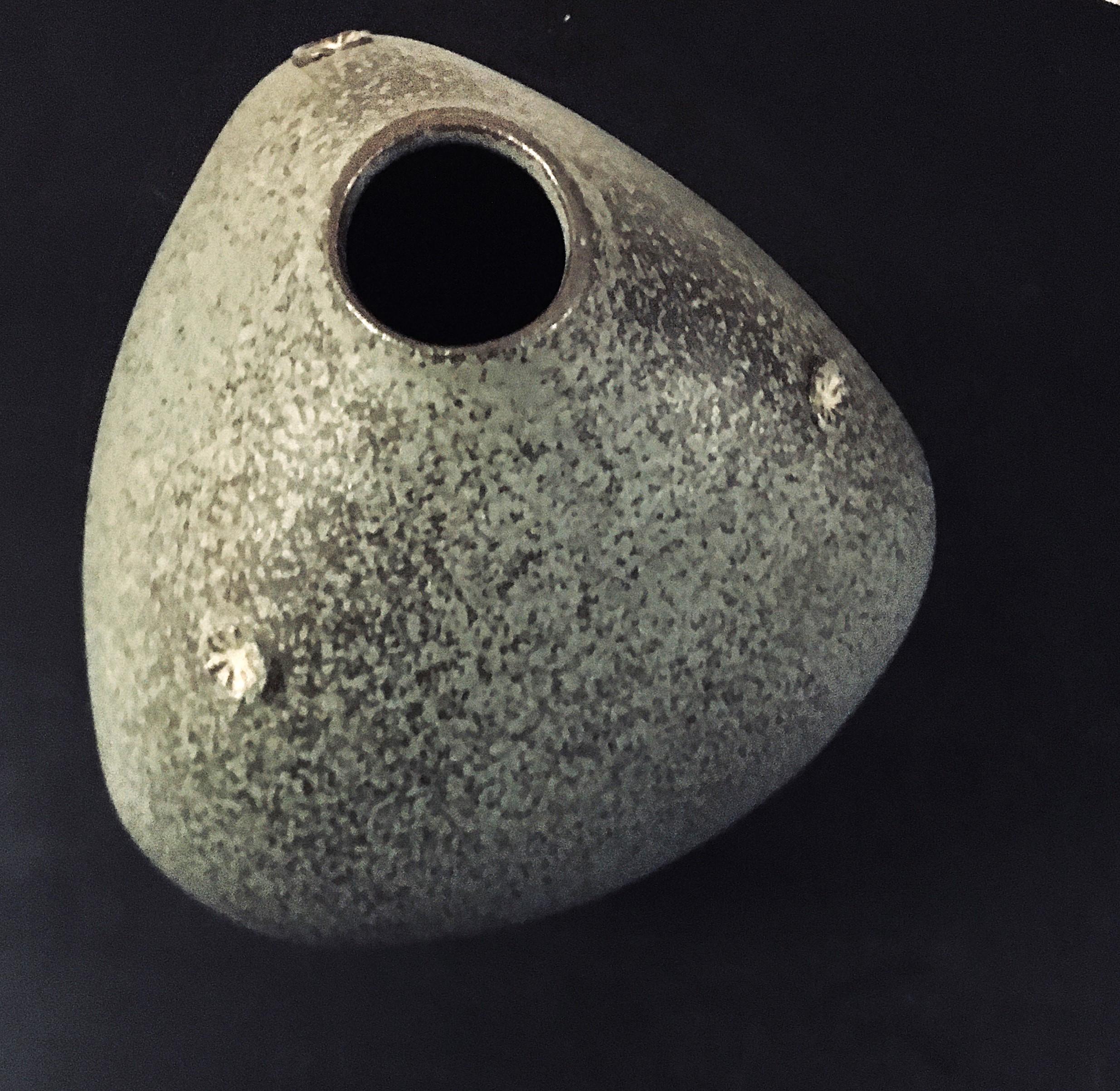 Vaso Kiyomizu-Ware del periodo dell'imperatore giapponese Shōwa, XVIII secolo In condizioni buone in vendita a New York, NY