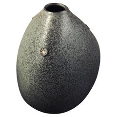 Antique Japanese Emperor Shōwa Period Kiyomizu-Ware Vase, 18th Century