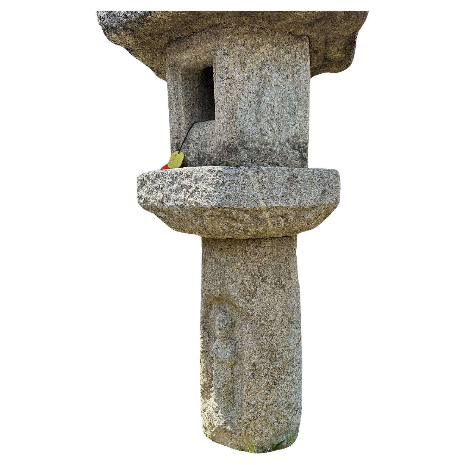 Excepcional Farol Cristiano Japonés Antiguo de Granito y Piedra en venta 4