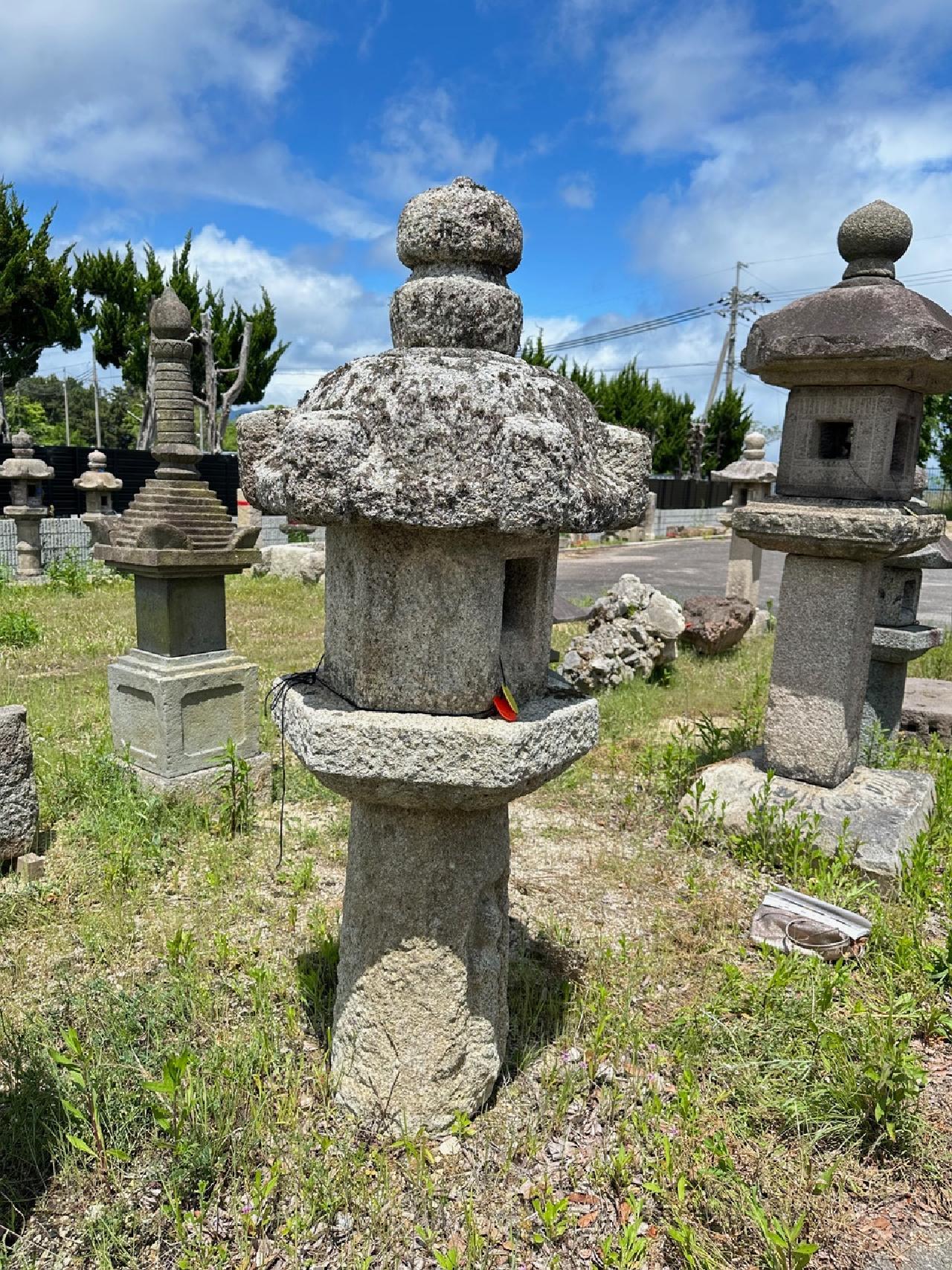 Excepcional Farol Cristiano Japonés Antiguo de Granito y Piedra en venta 5