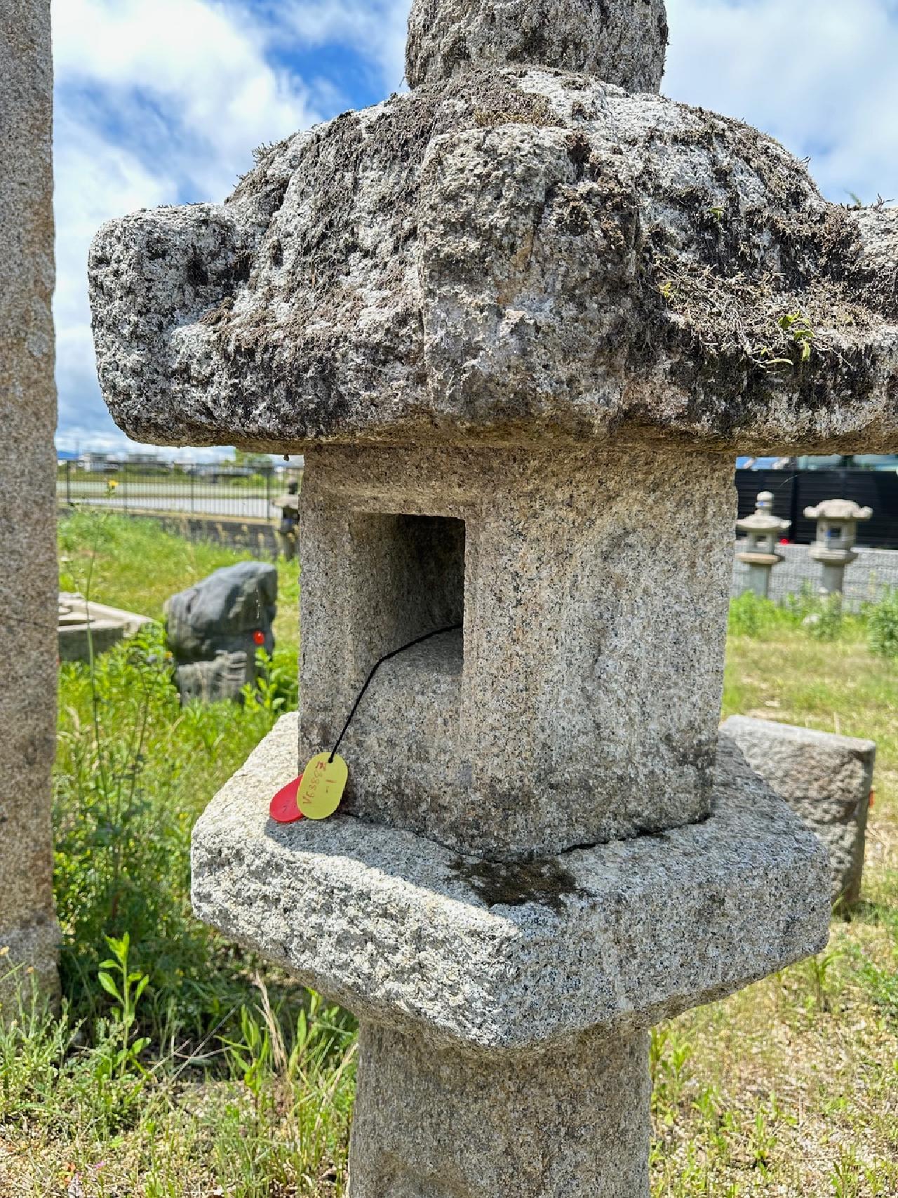 Excepcional Farol Cristiano Japonés Antiguo de Granito y Piedra en venta 6