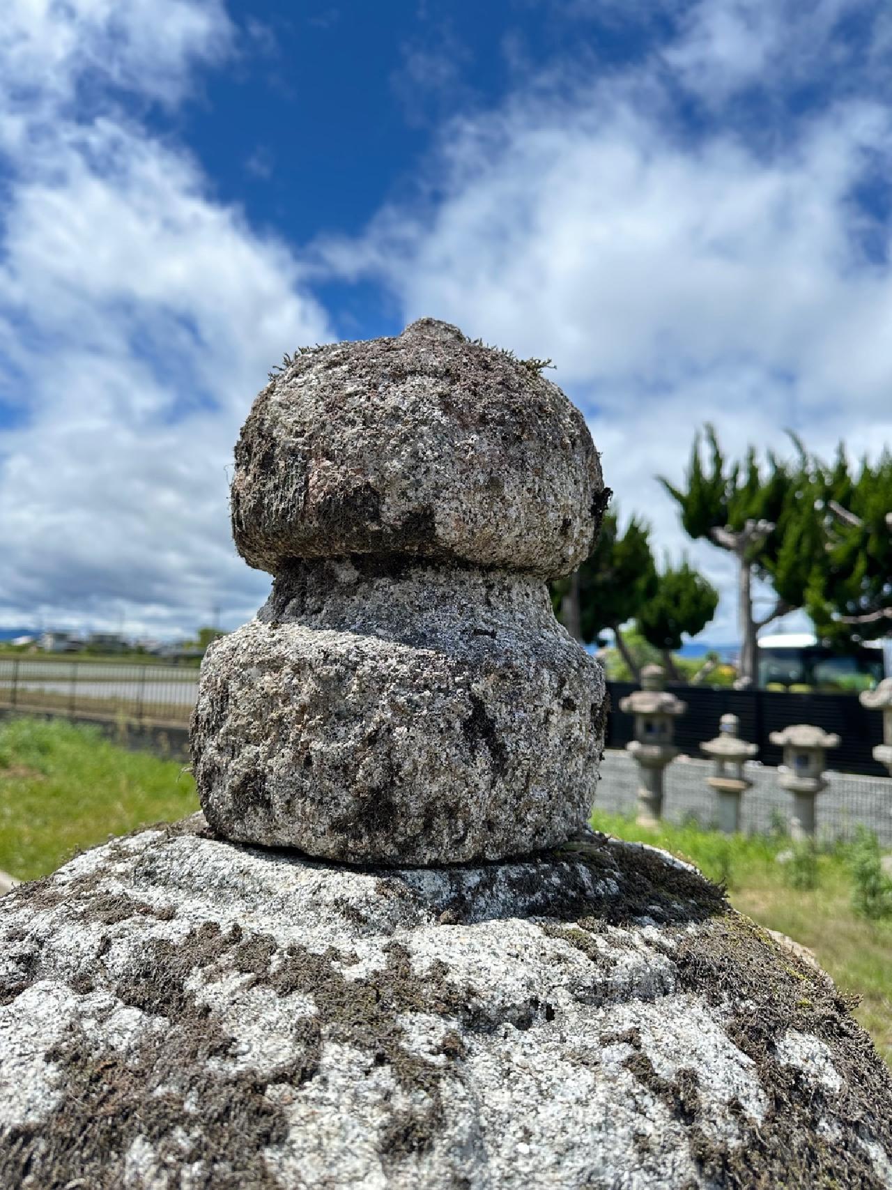 Excepcional Farol Cristiano Japonés Antiguo de Granito y Piedra en venta 9