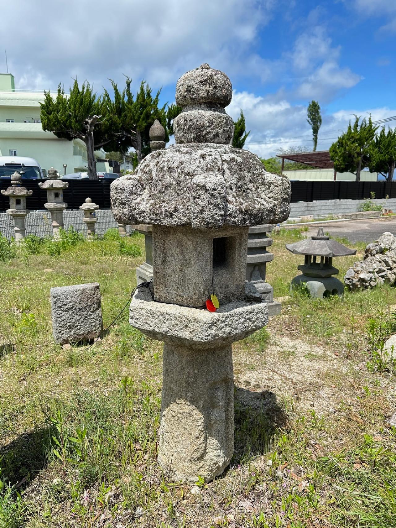 Pieza de museo.   

Llámanos o mándanos un mensaje para más detalles. 

Japón, linterna de piedra de granito 