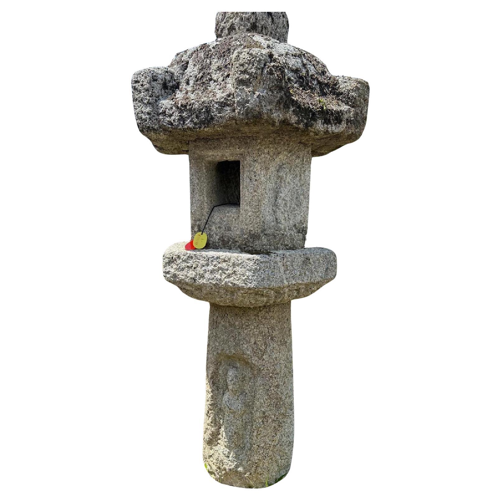 Excepcional Farol Cristiano Japonés Antiguo de Granito y Piedra en venta 3