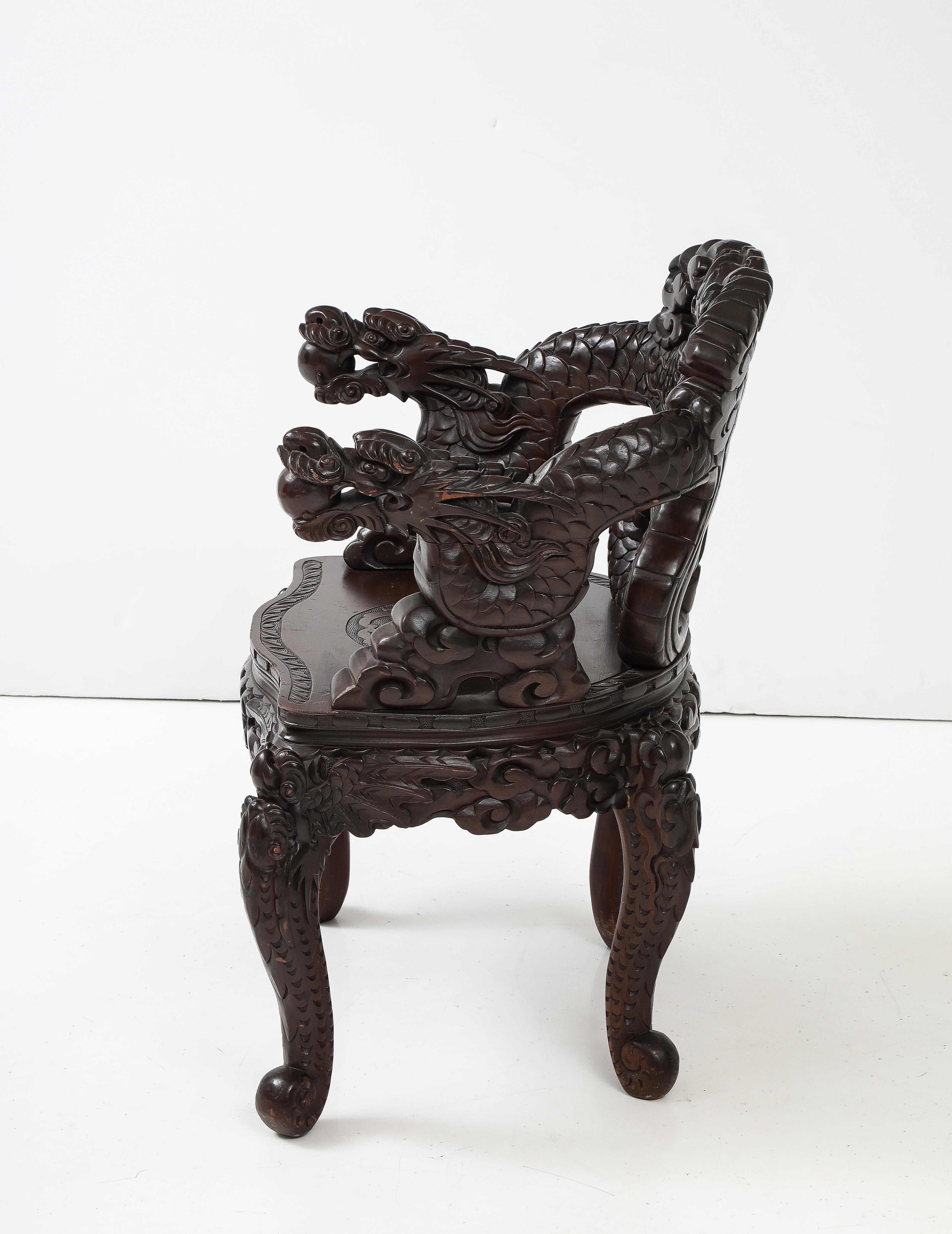 Japanischer Export-Stuhl mit geschnitztem Drachen (Handgeschnitzt) im Angebot