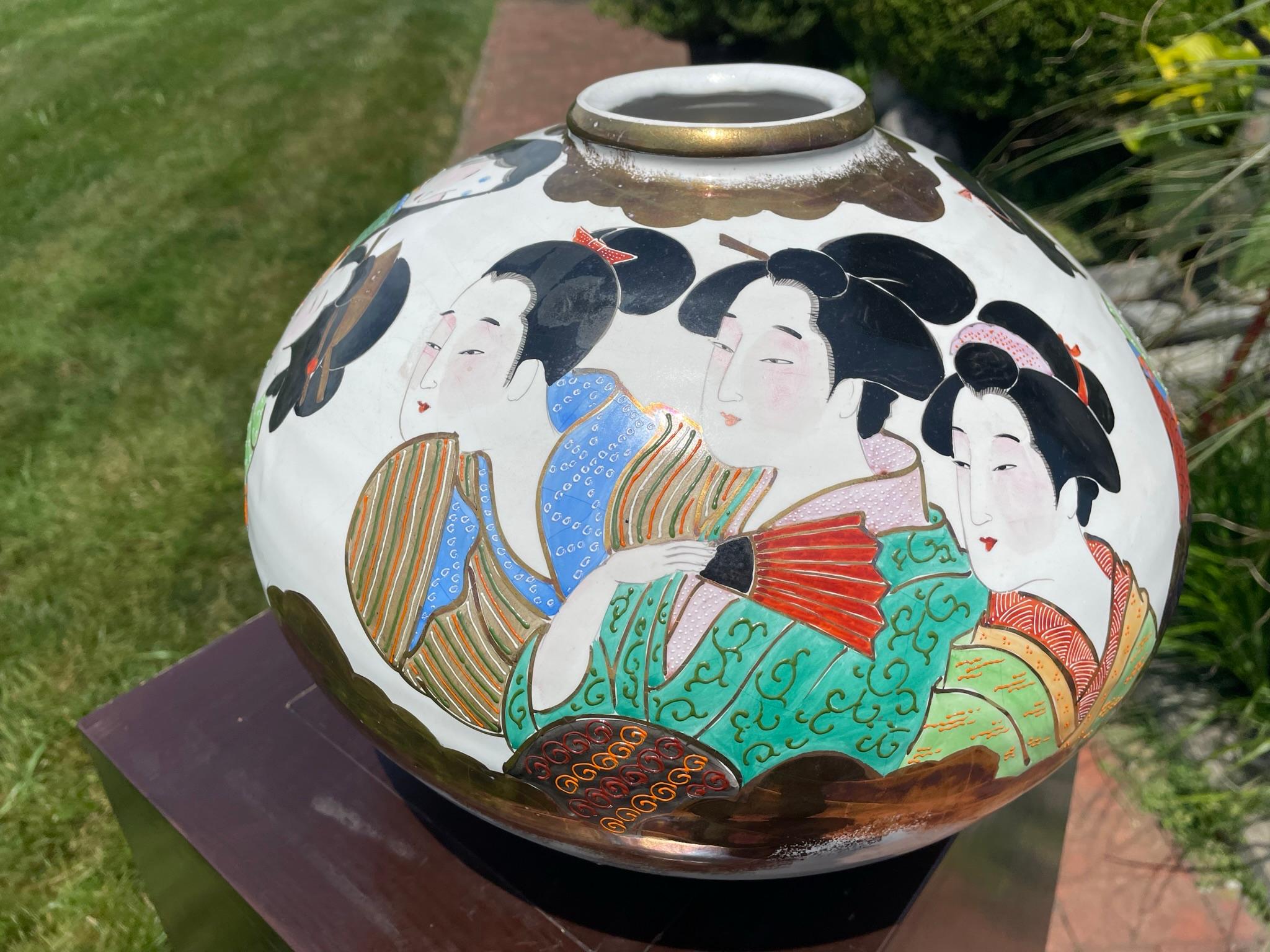 Japanese Extraordinary Geisha Kimono Ladies Hand Painted Vase  3