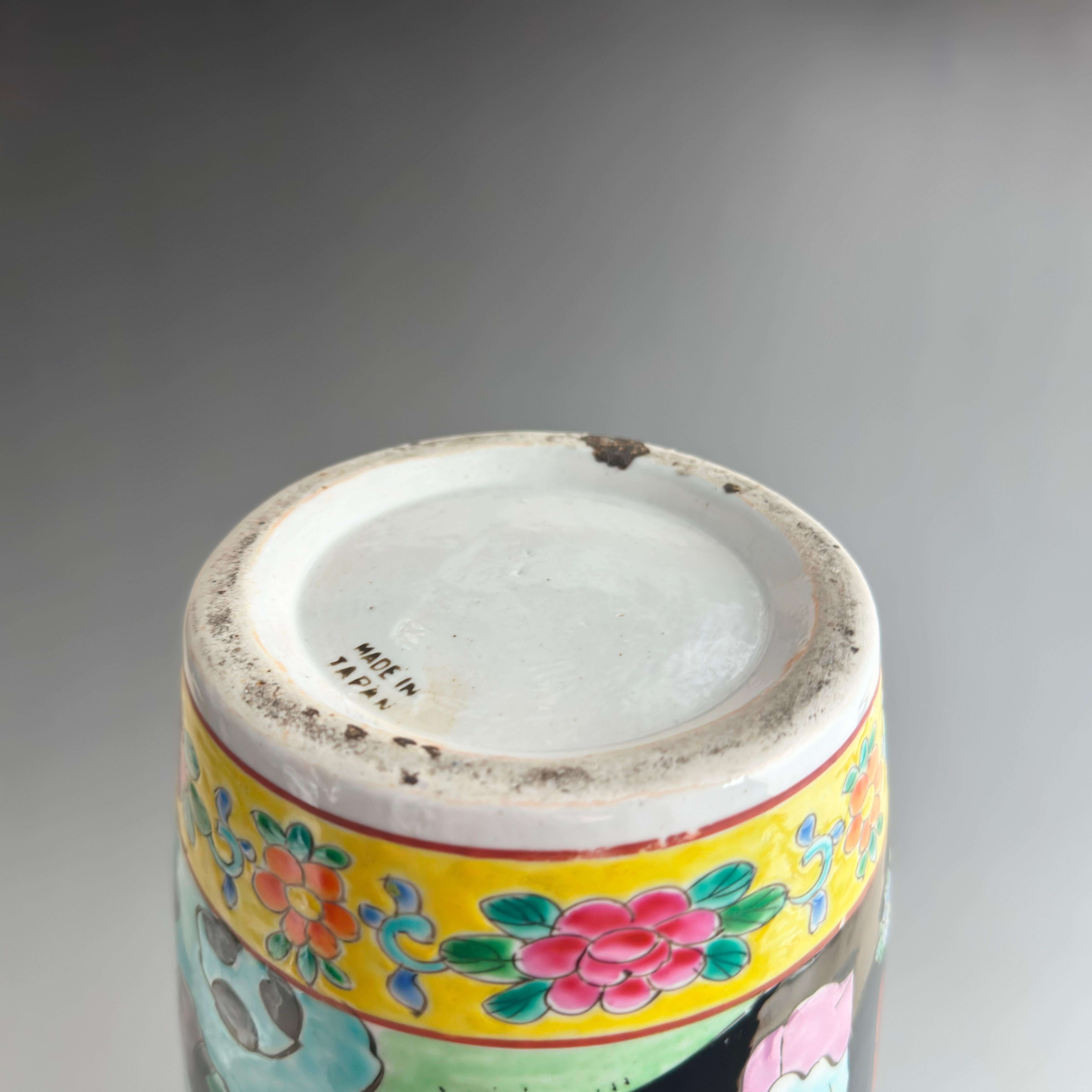 Japanese Famille Noire Porcelain Rouleau Vase by Yamatoku, Arita, 1950s en venta 3