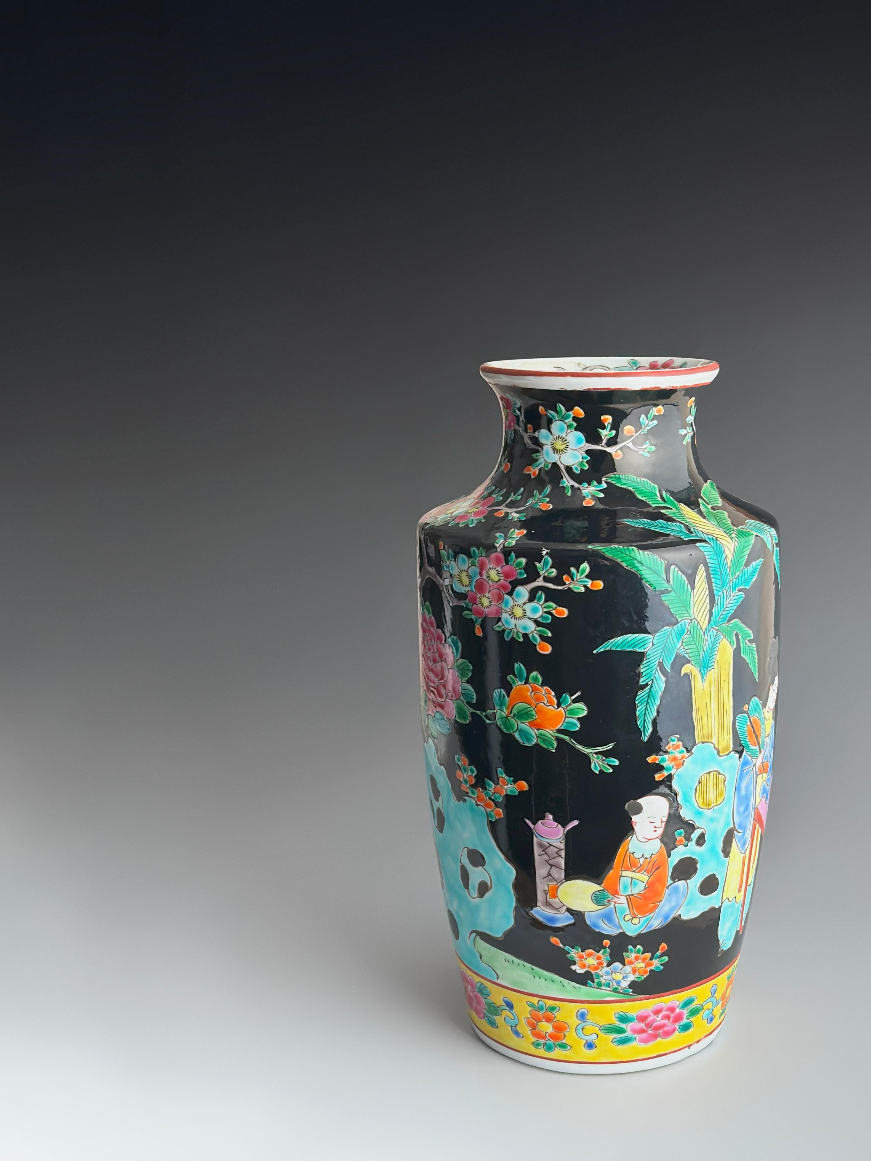 Japanese Famille Noire Porcelain Rouleau Vase by Yamatoku, Arita, 1950s Esmalte en venta