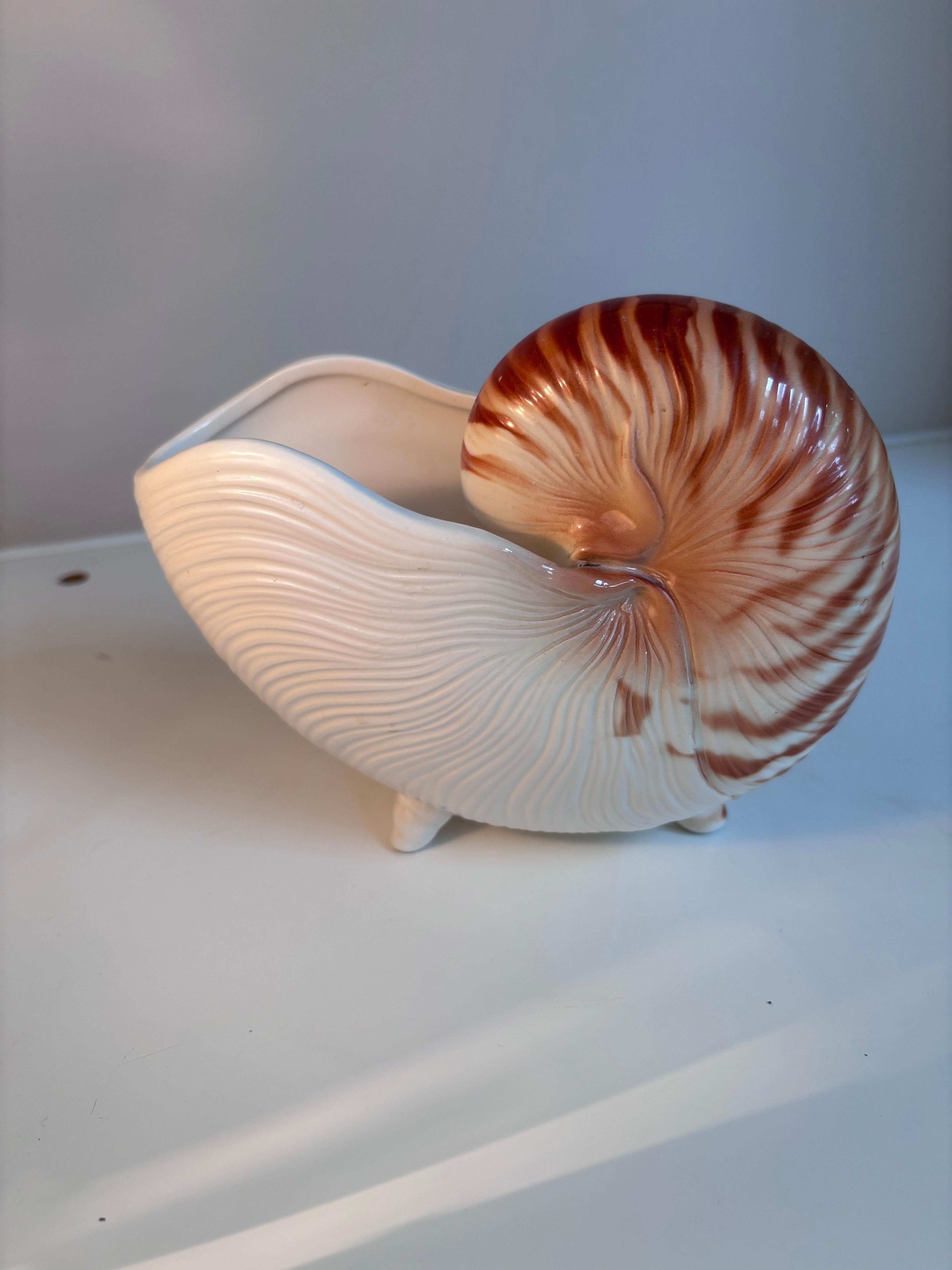 Céramique Jardinière japonaise FF Fitz & Floyd peinte à la main en céramique Nautilus Seashell 1980 en vente