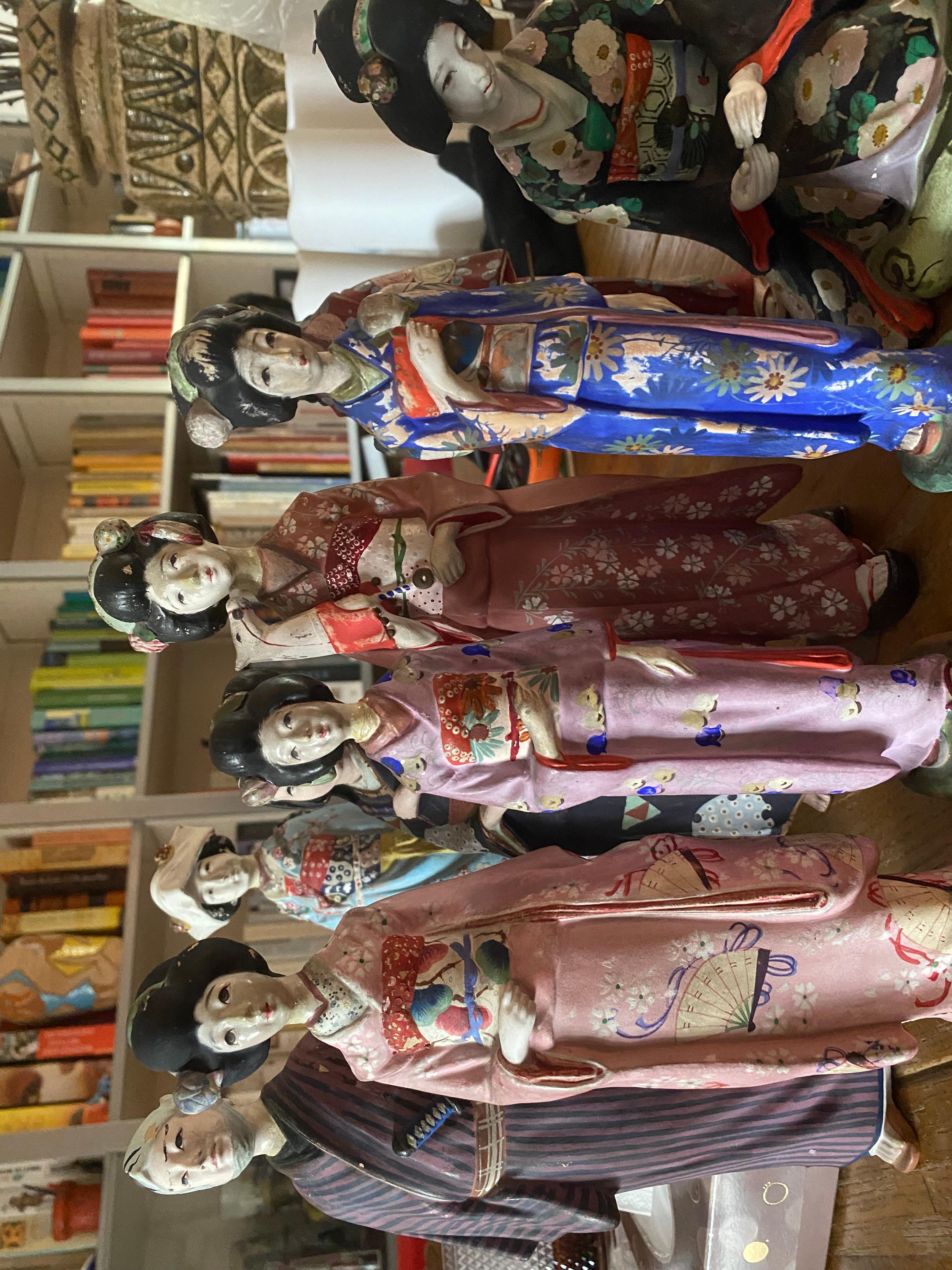 Japanese Figurines 1950s (9 pcs: 1 male and 8 females) In Fair Condition In Waddinxveen, ZH