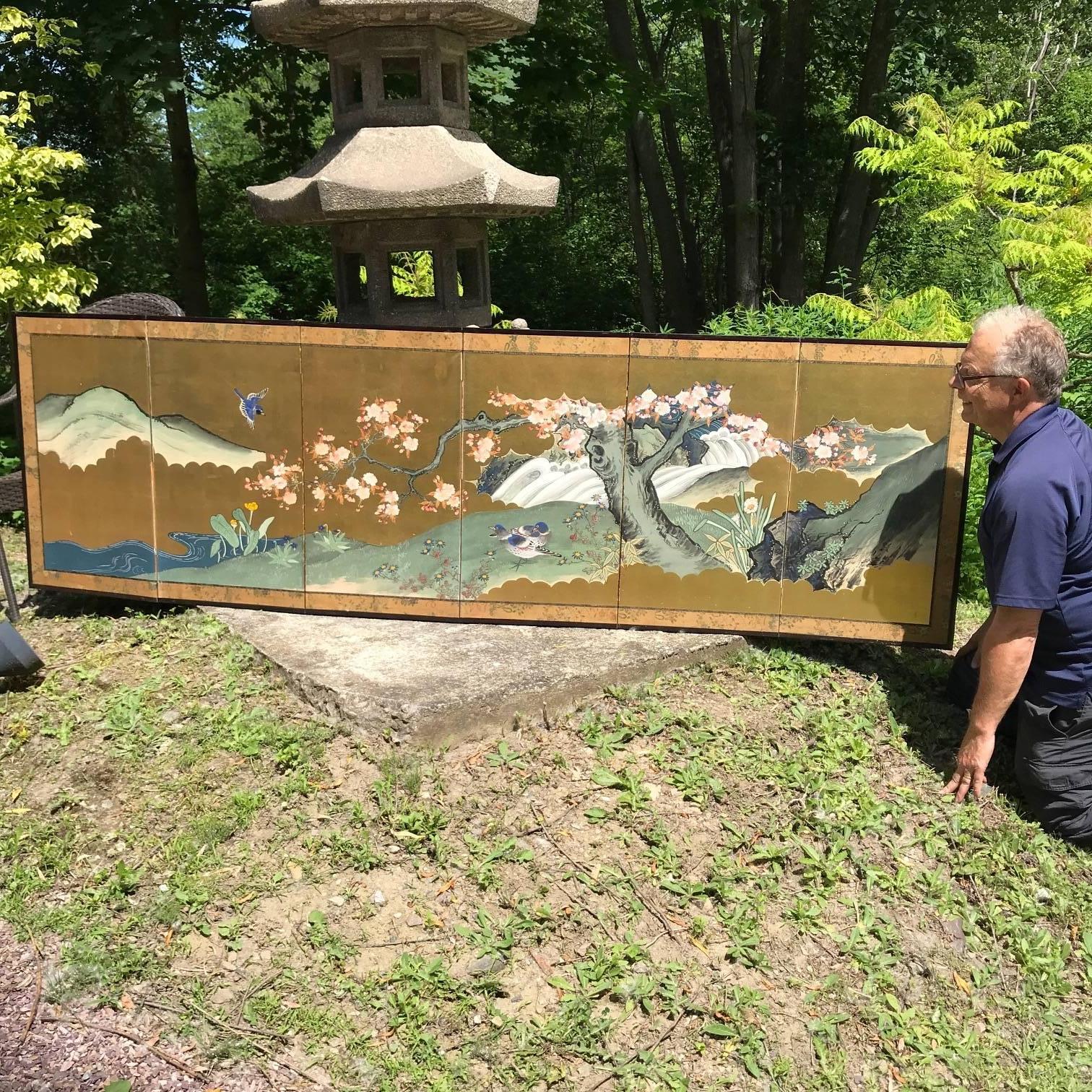 Four seasons delight.

A fine early small-scale Japanese antique hand-painted six-panel folding screen byobu conceived in a convenient size. 

The four seasons depicted. Lovely vivid colors feature classic colorful spring and summer subject