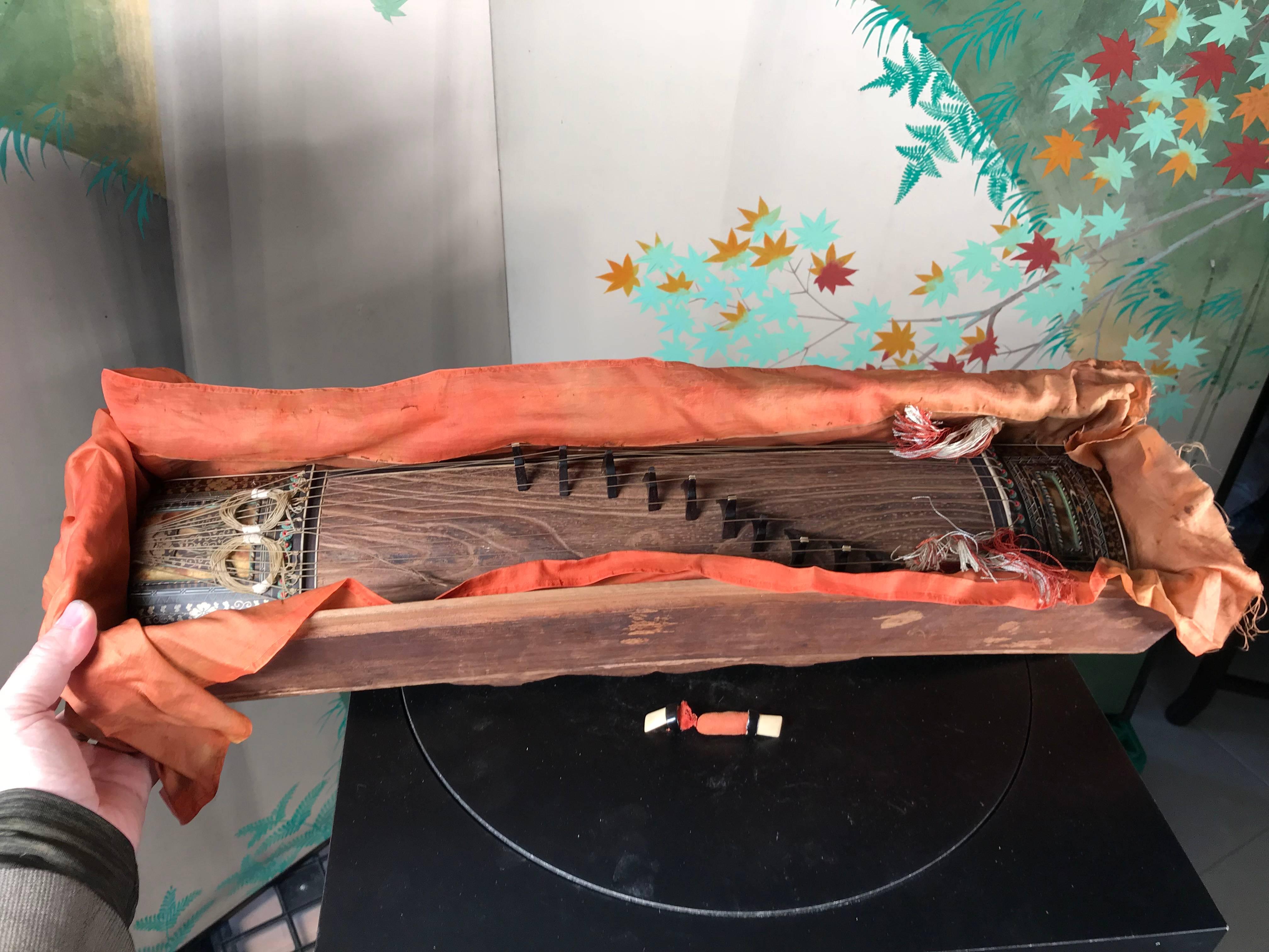 Lute de violon japonaise Koto laquée ancienne, taille rare, Meiji, 19ème siècle 9