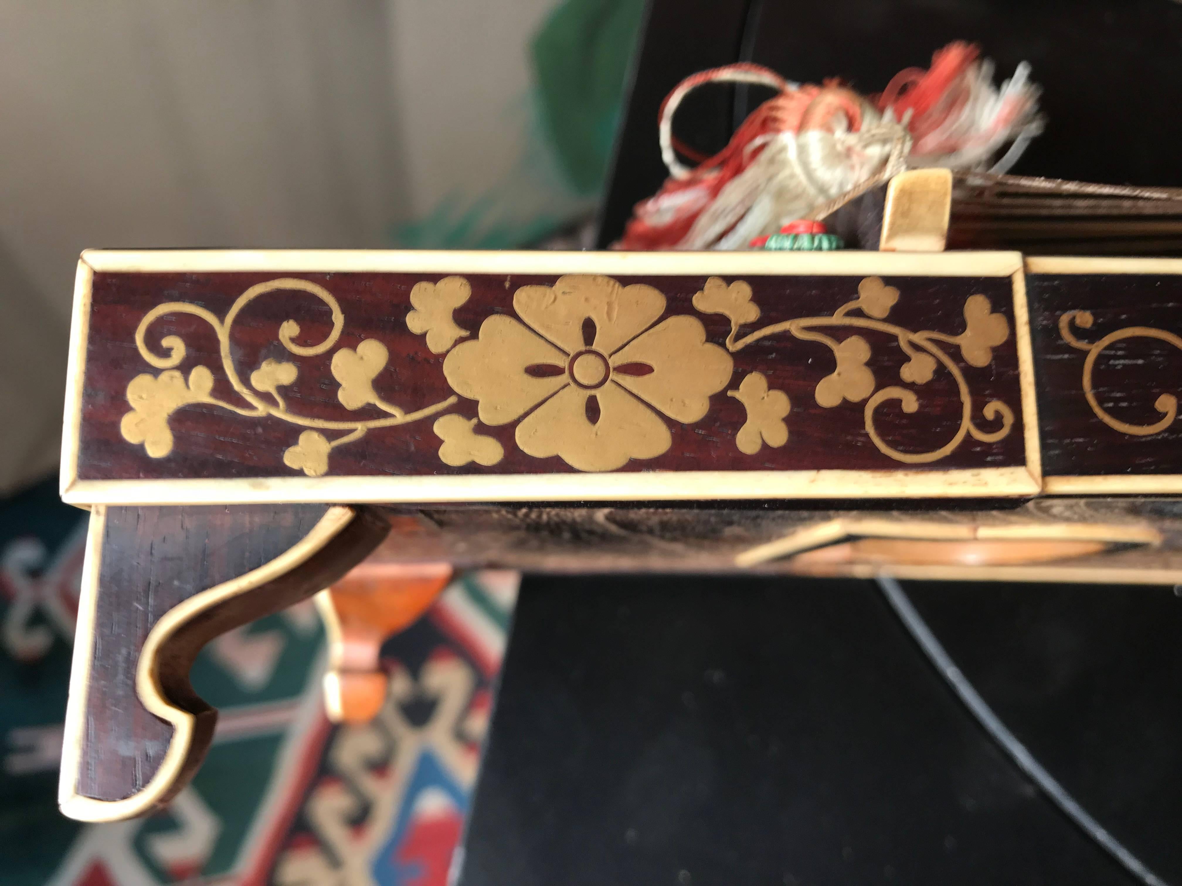 Japanese Fine Antique Lacquered Koto Lute, Rare Violin Size, Meiji, 19th Century 3