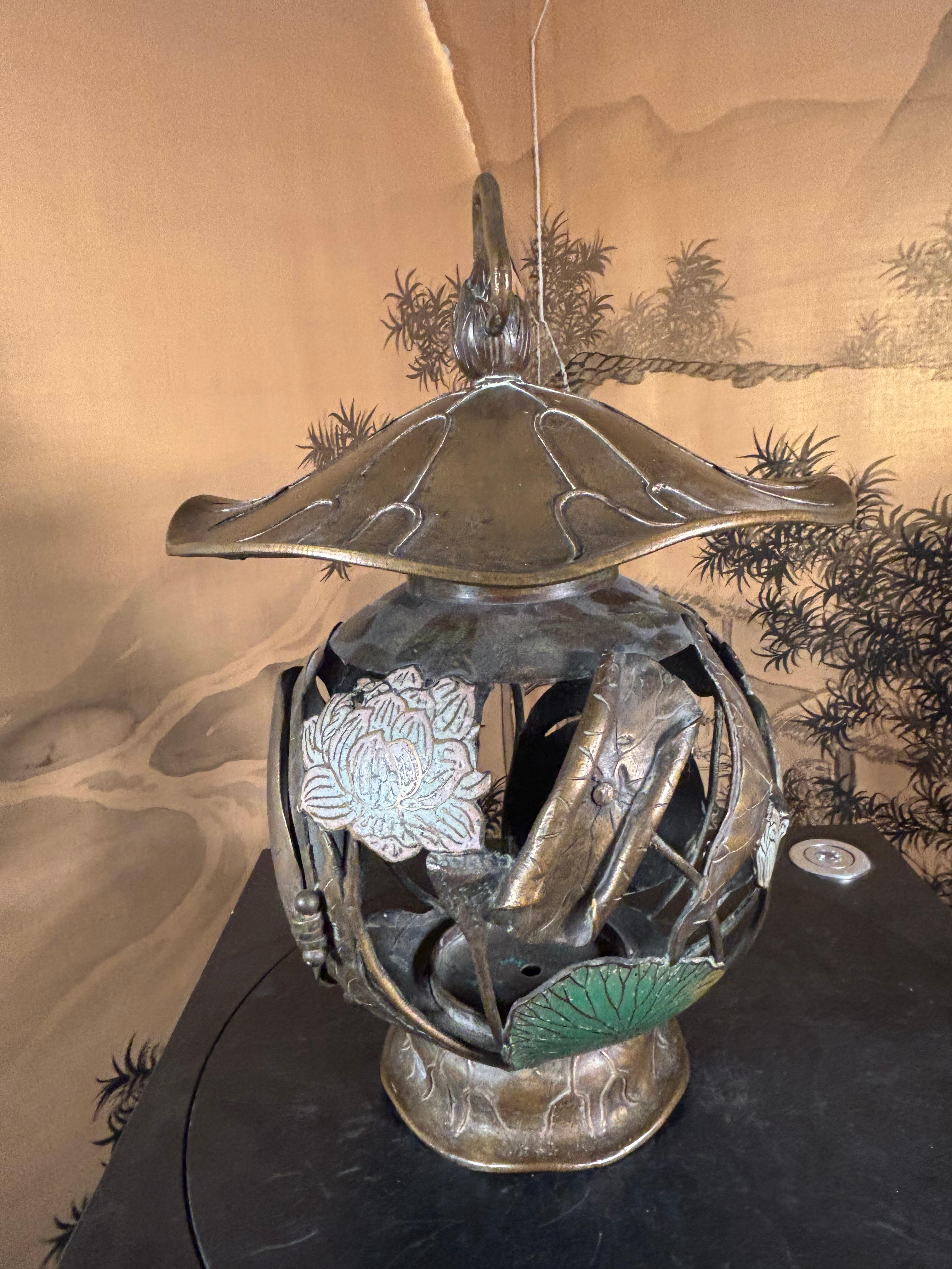 Japanese Fine Antique Lotus Leaf Bronze Lantern Extraordinary 19thc. Shogun Art For Sale 6